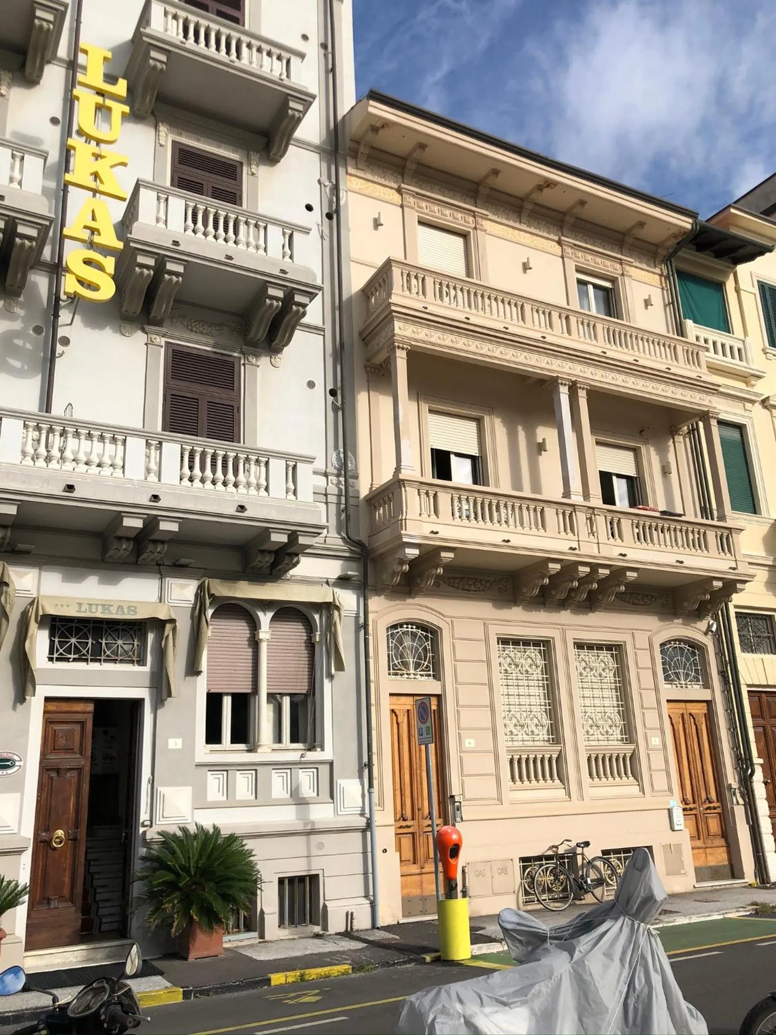 Street view in Hotel Lukas Vegetarian & Vegan