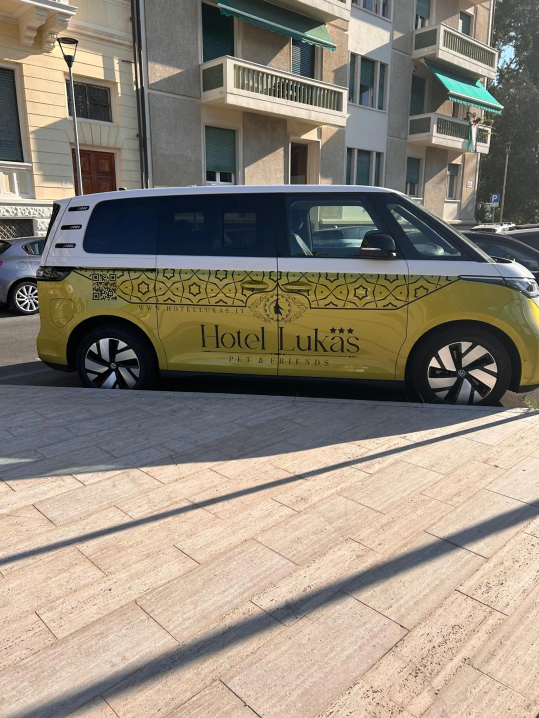 Text overlay in Hotel Lukas Vegetarian & Vegan