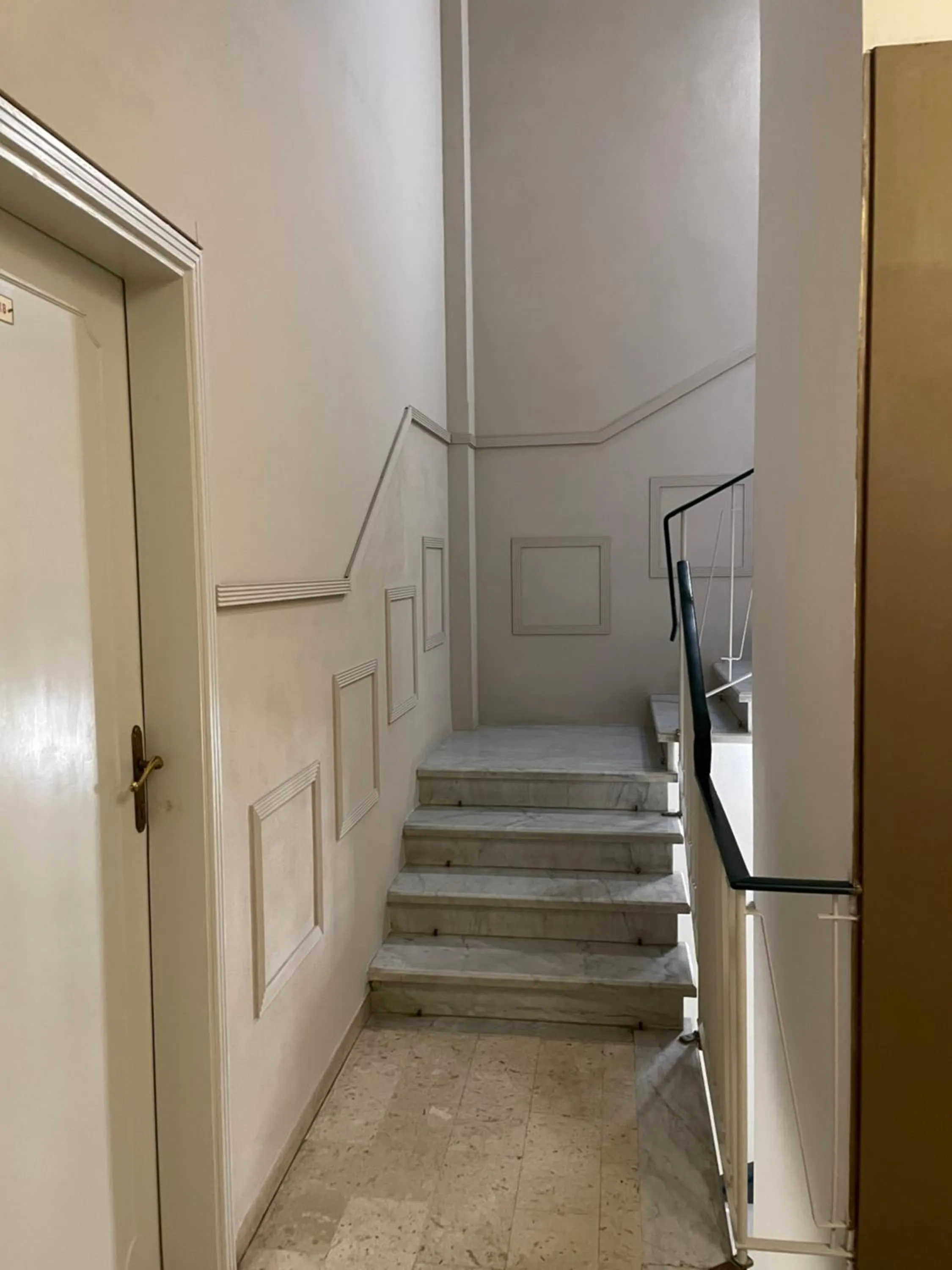 hair dresser in Hotel Lukas Vegetarian & Vegan