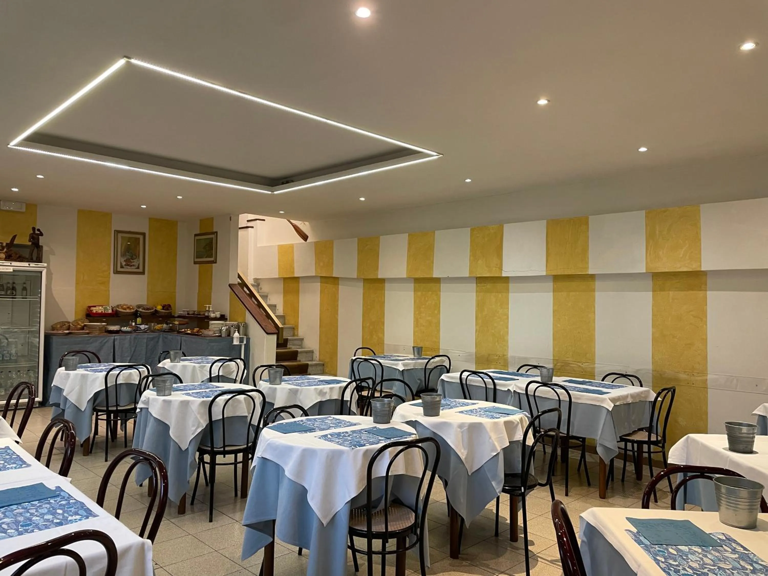 Restaurant/places to eat in Hotel Lukas Vegetarian & Vegan