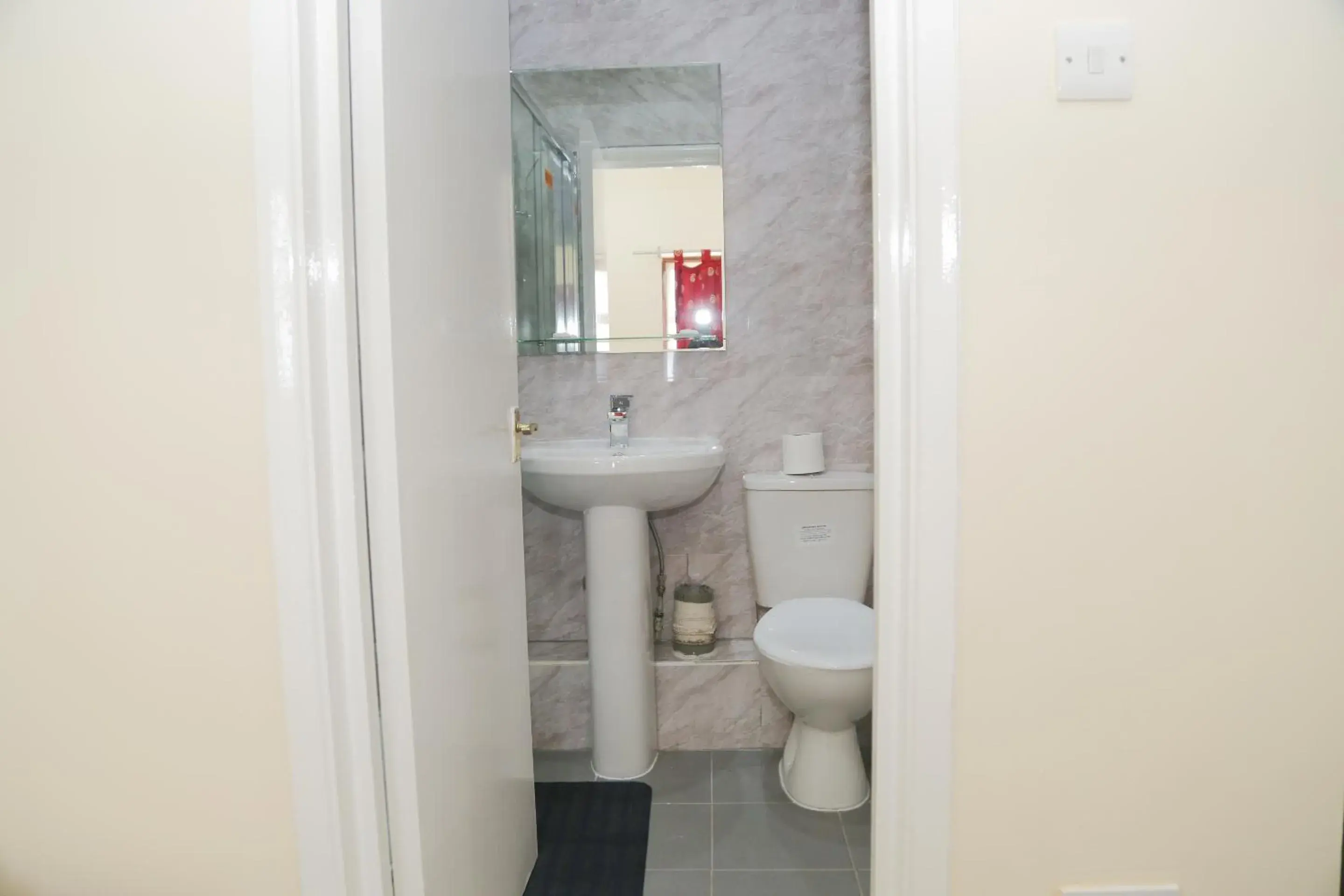 Bathroom in Shelton Hotel Bathroom in Shelton Hotel