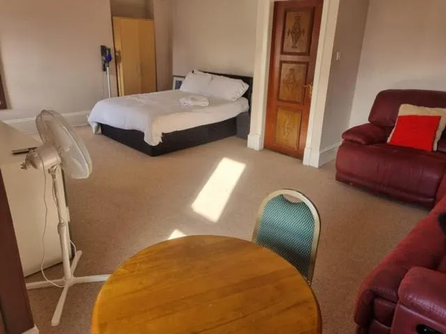 Bed in Commercial Hotel (Insch)