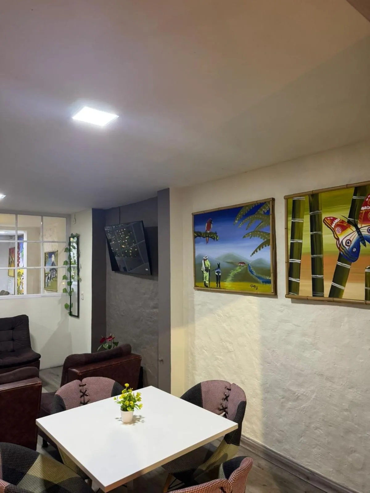 Restaurant/places to eat in Hotel Las Flores