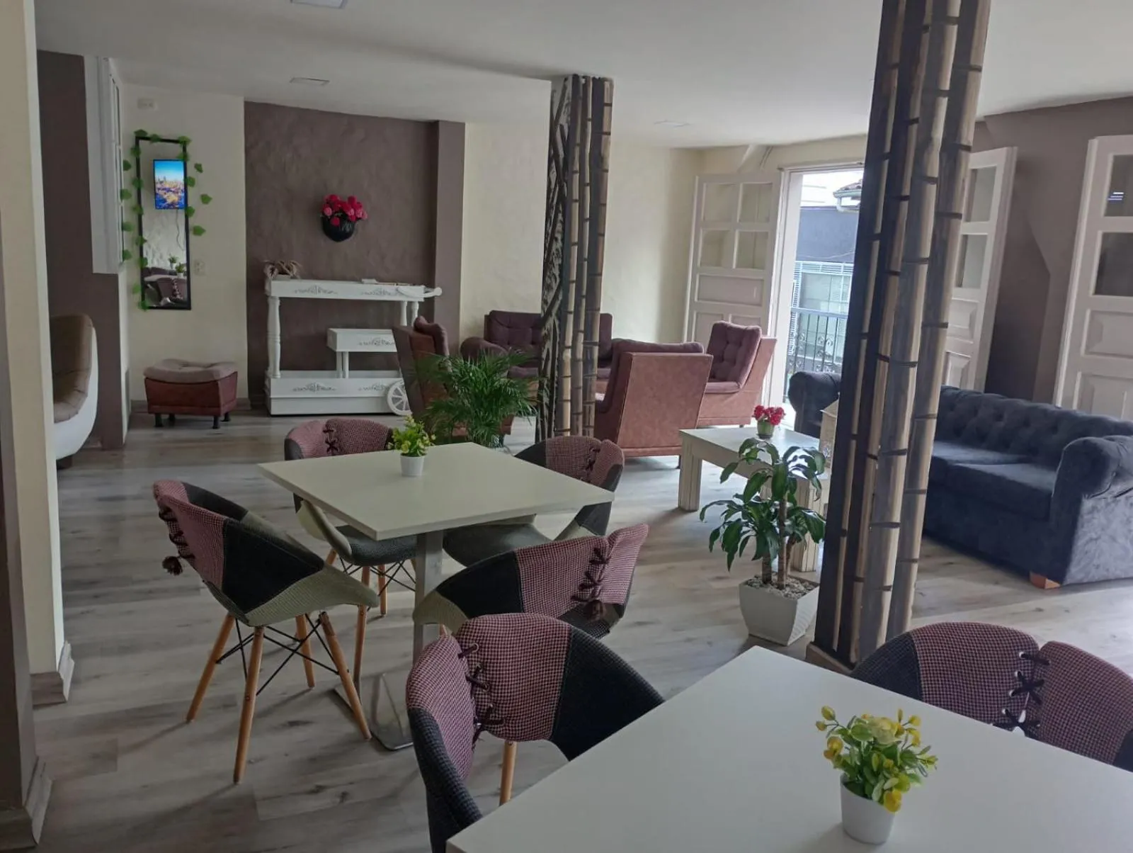 Seating area in Hotel Las Flores
