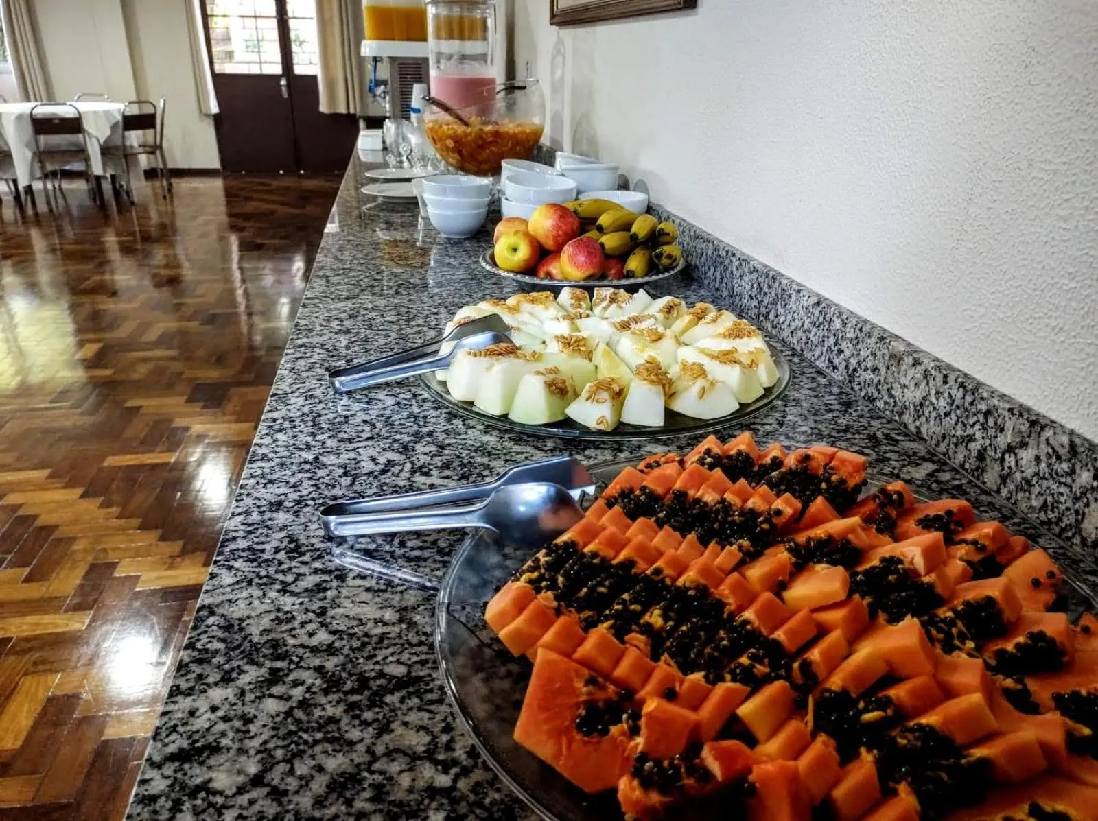 Restaurant/places to eat in Vila Betânia