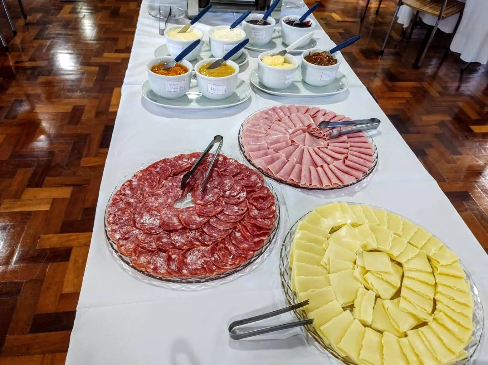 Restaurant/places to eat in Vila Betânia