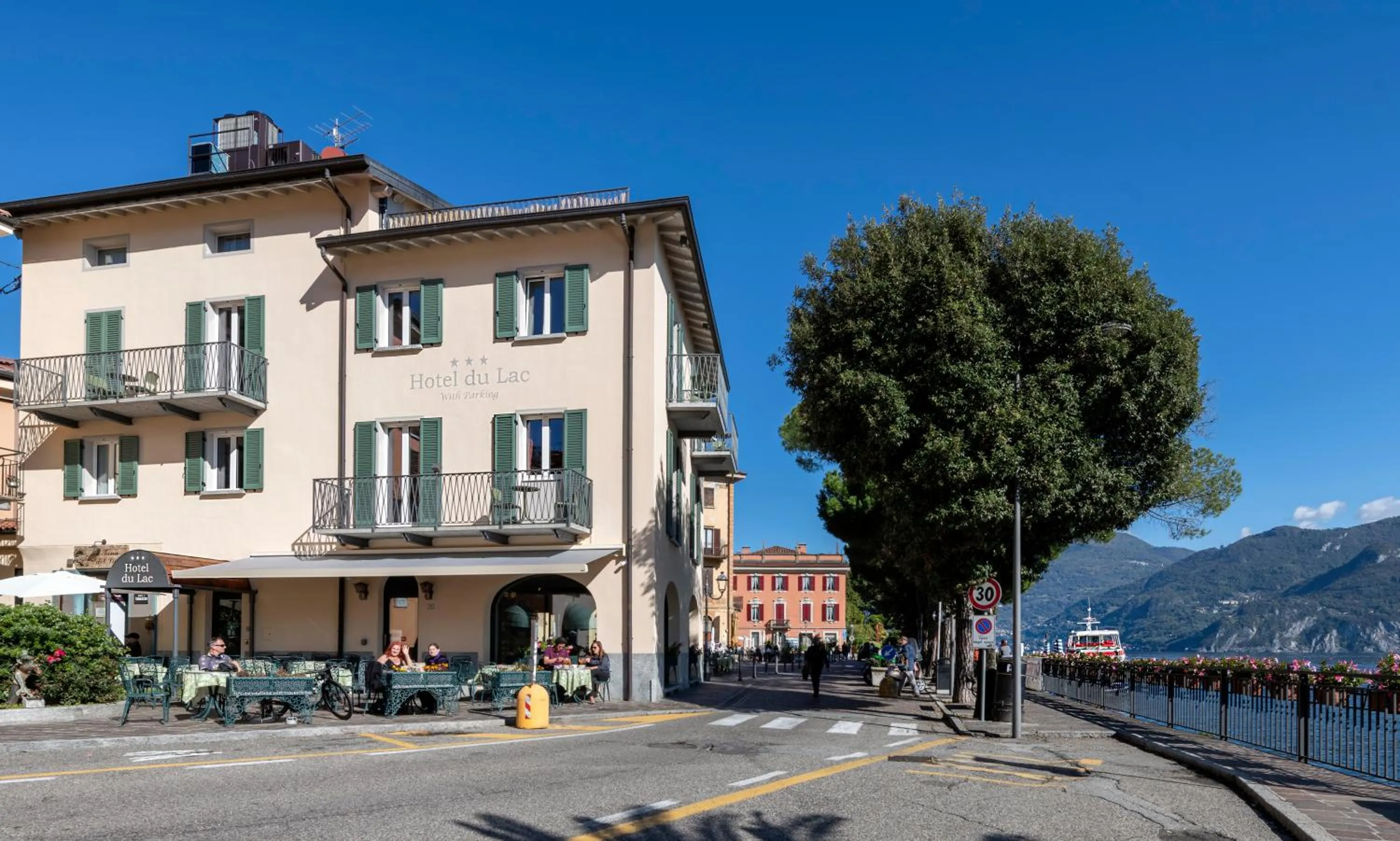 Property building in Hotel Du Lac Menaggio