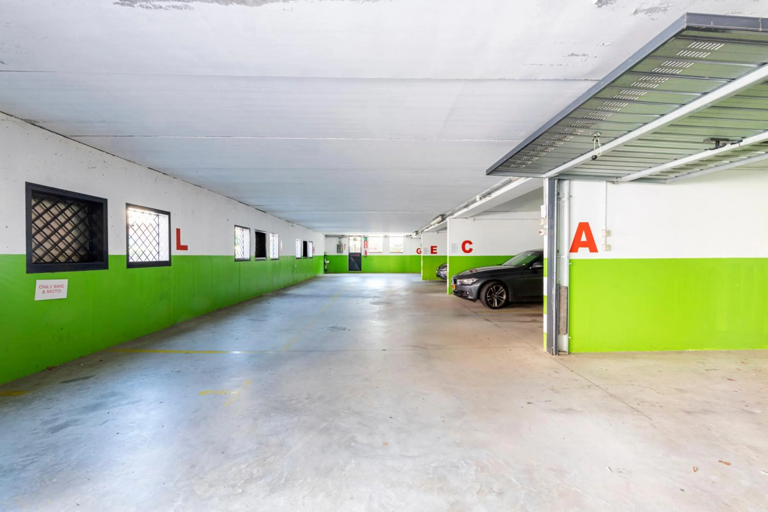 Parking in Hotel Du Lac Menaggio