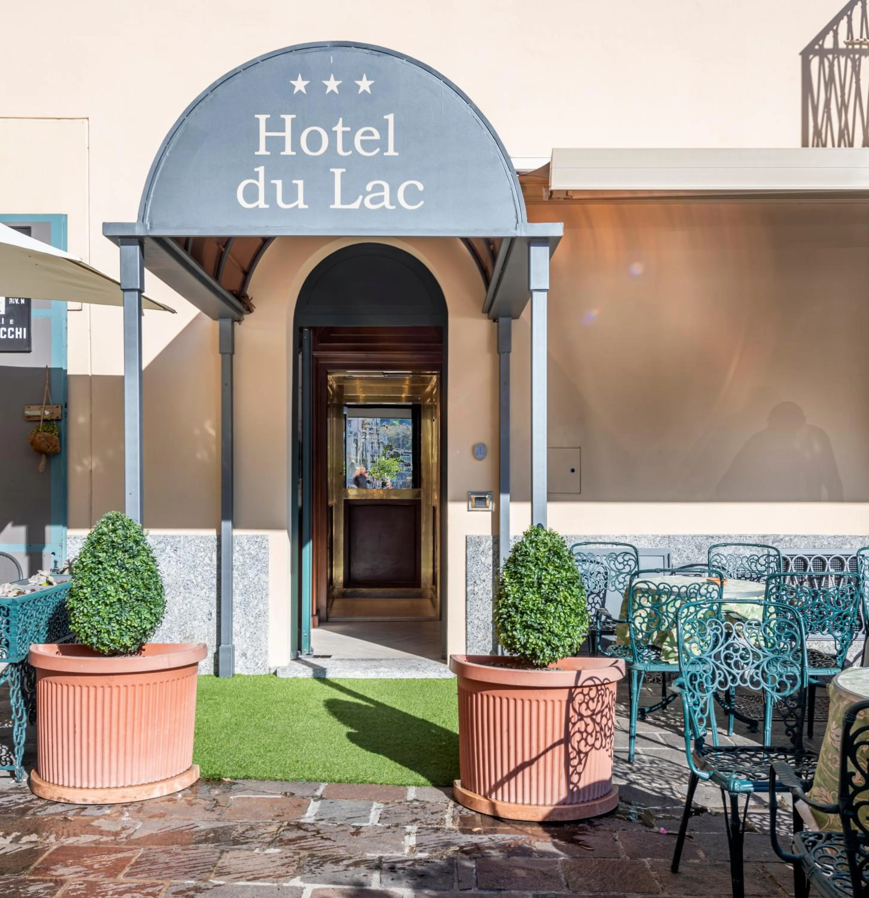 Facade/entrance in Hotel Du Lac Menaggio
