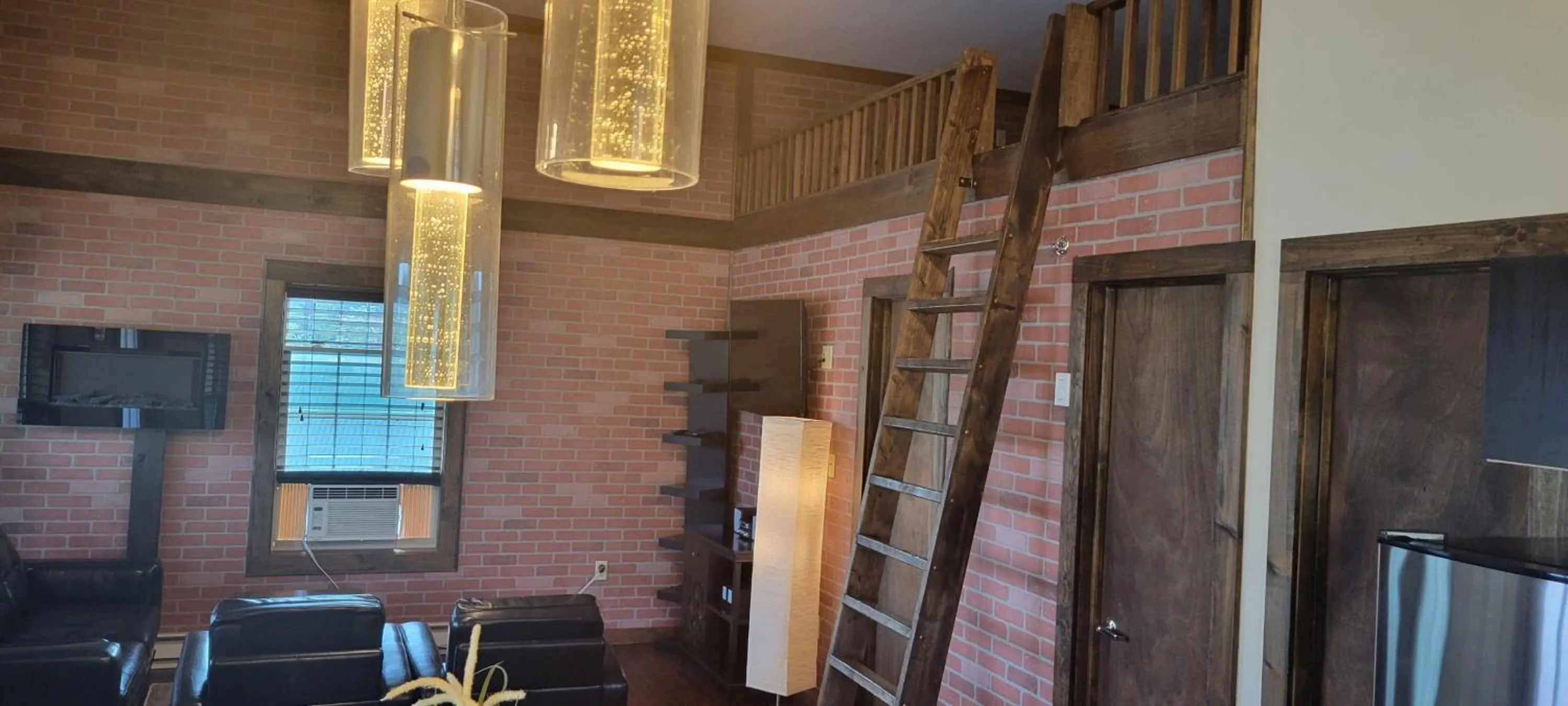 Downhill Lodge Condominium