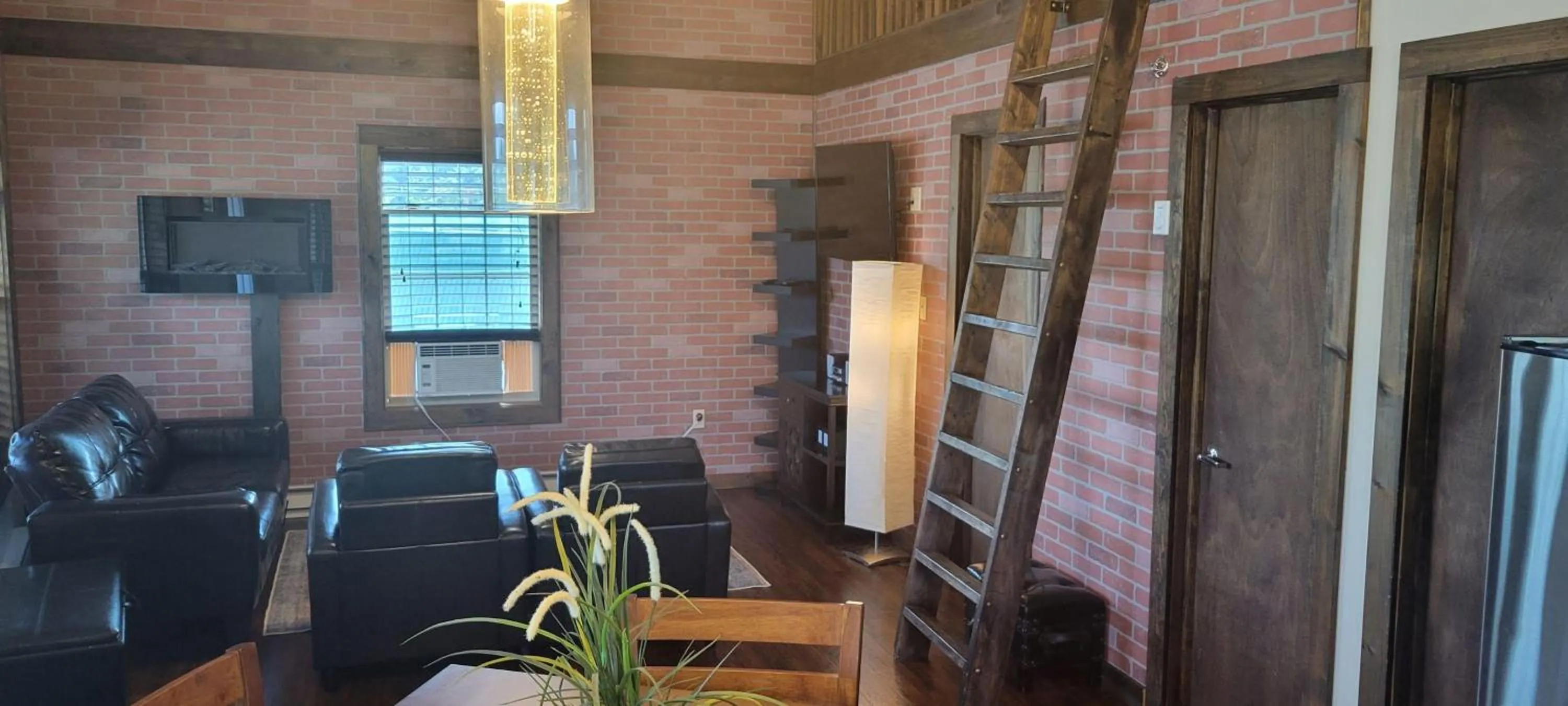 Downhill Lodge Condominium