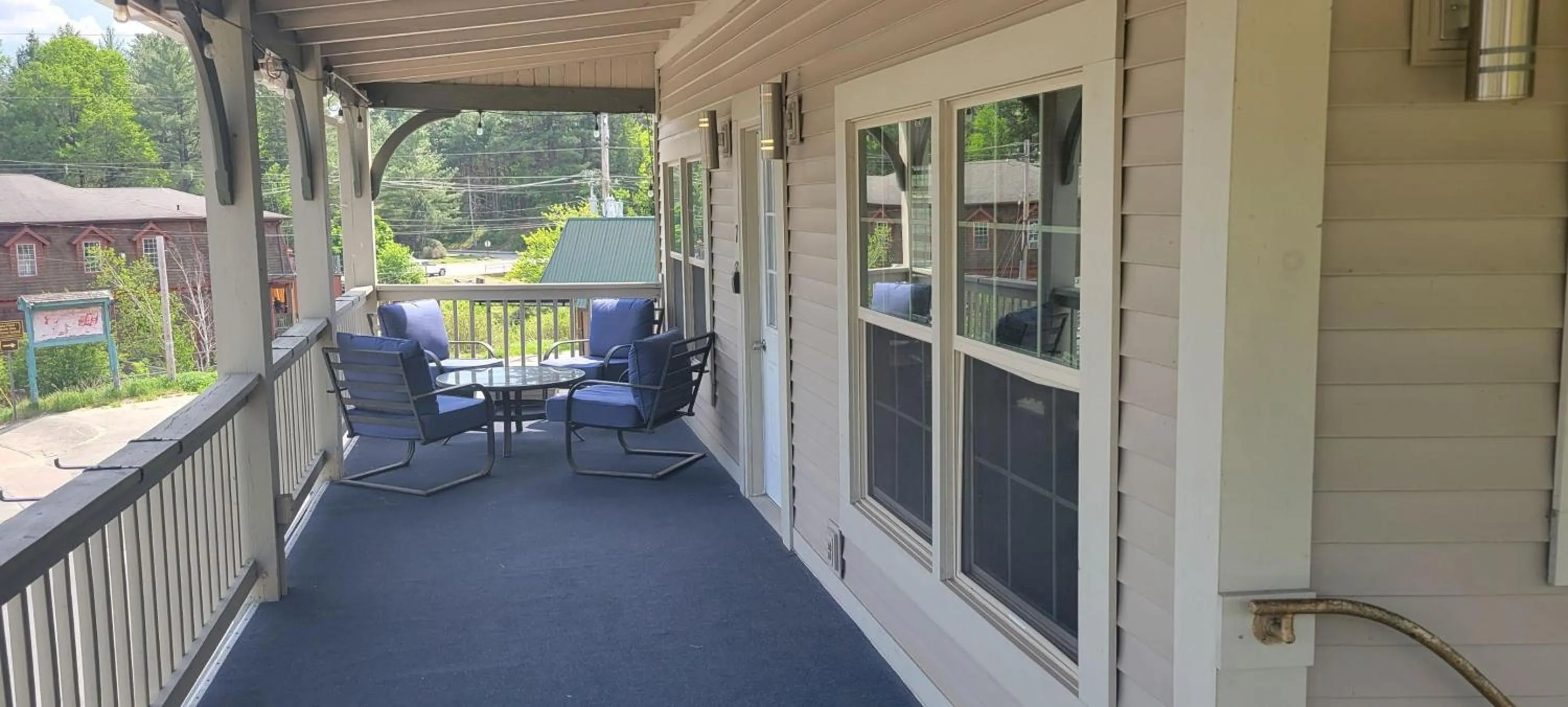 Downhill Lodge Condominium