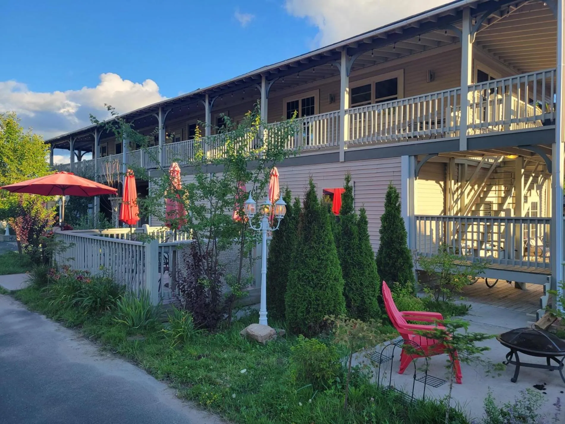 Downhill Lodge Condominium