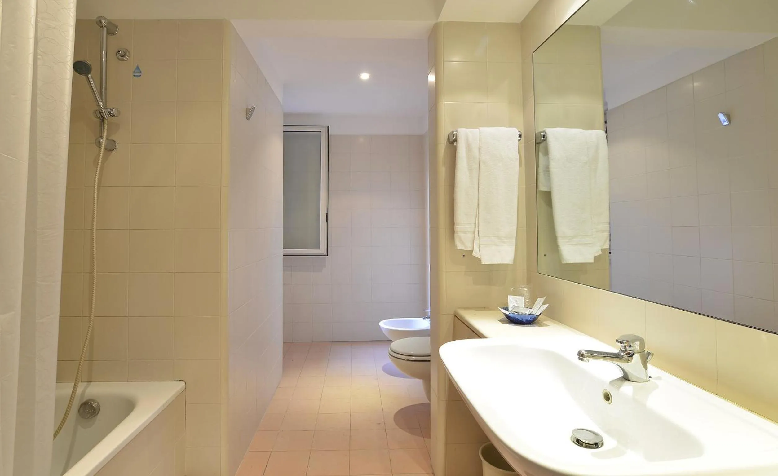 Bathroom in Hotel Tex