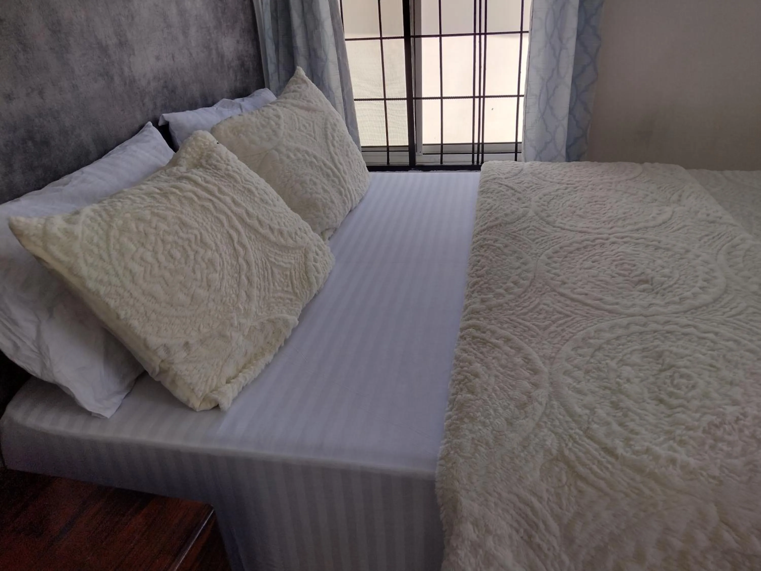 Bed in Mkamiti Villa - Airport Hotel with Free Shuttle
