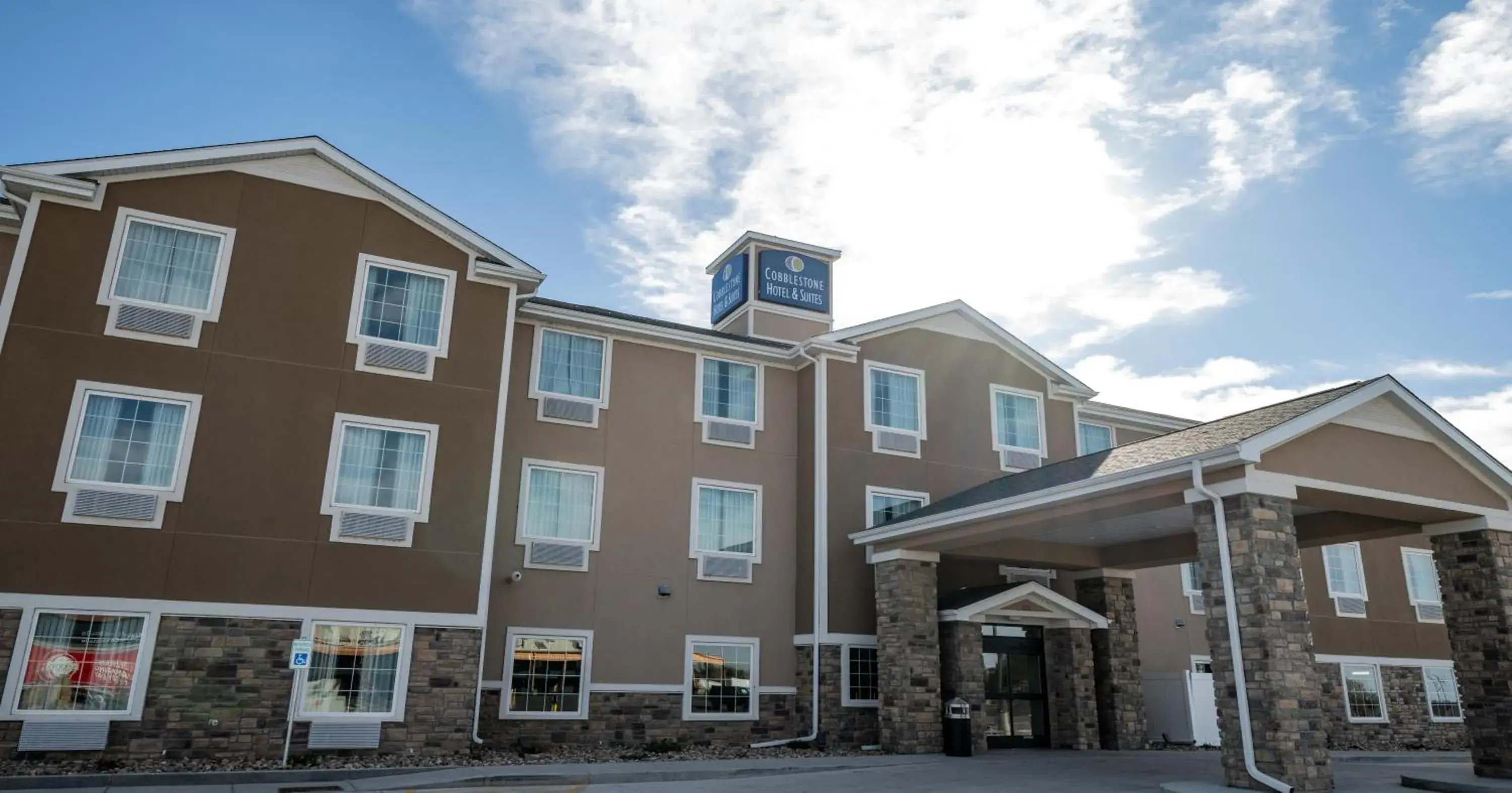 Property building in Cobblestone Hotel & Suites - Lamar Property building in Cobblestone Hotel & Suites - Lamar