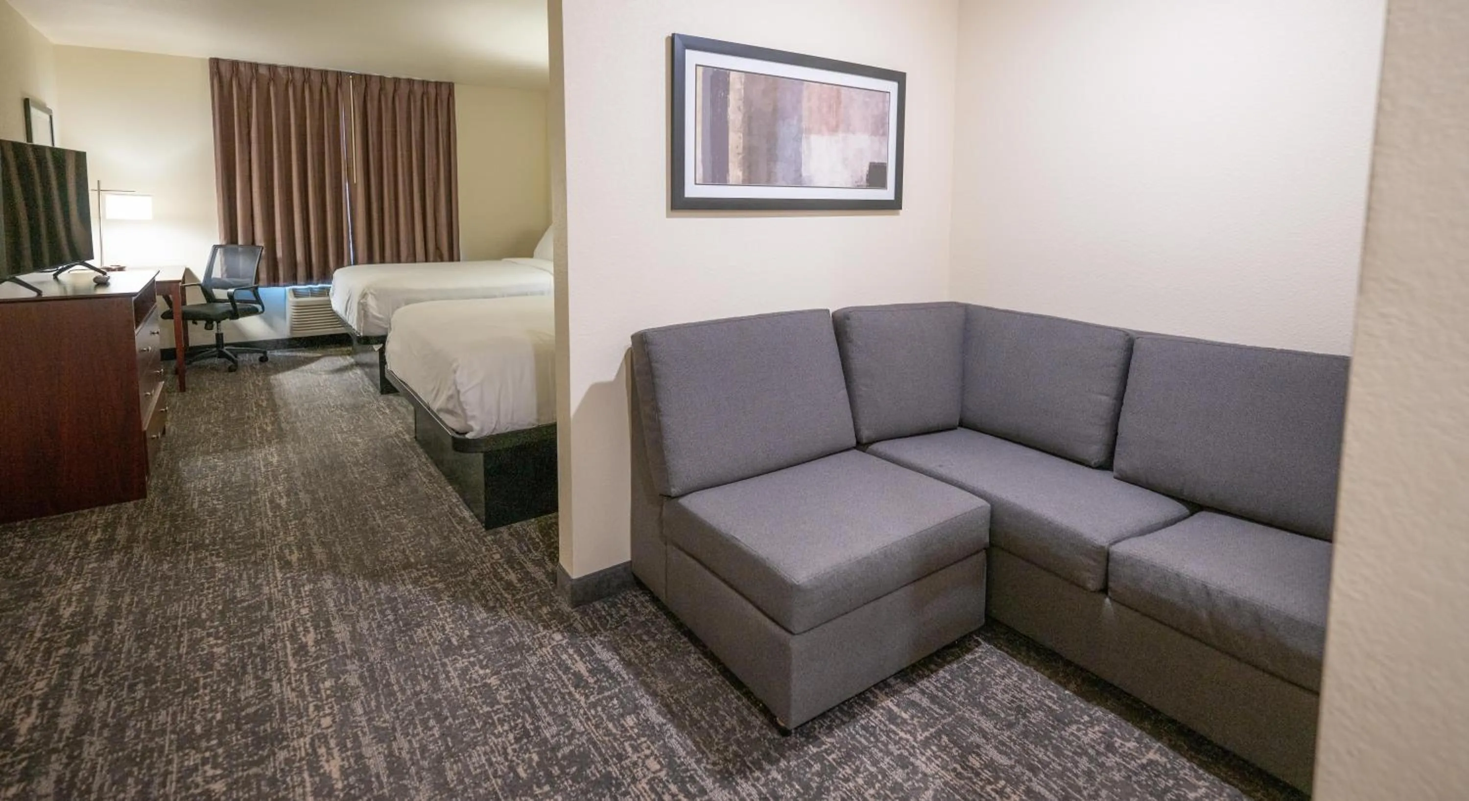 Bedroom in Cobblestone Hotel & Suites - Lamar