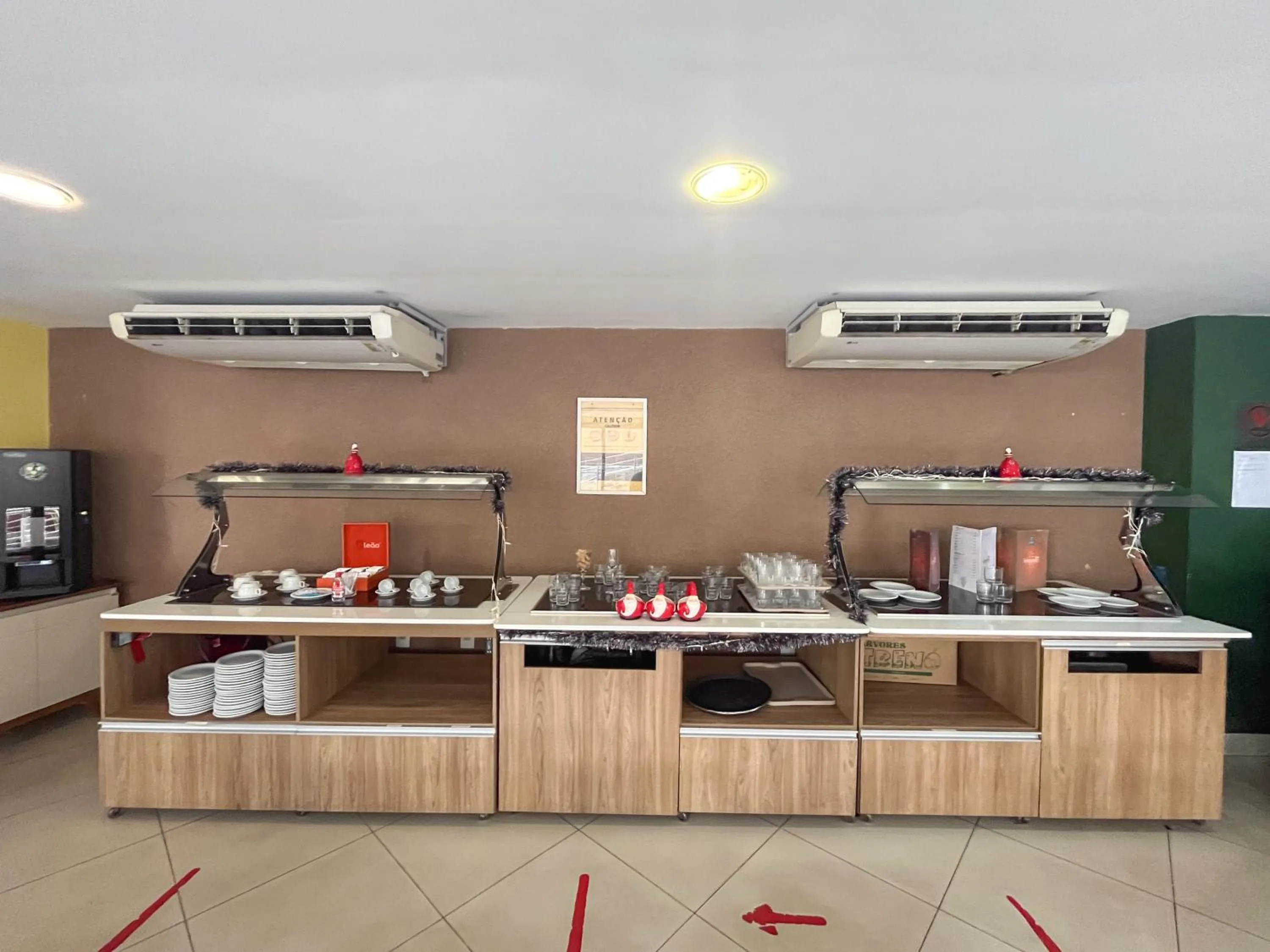 Restaurant/places to eat in Ponta Negra Flats Confort Accommodations Vista para o Mar