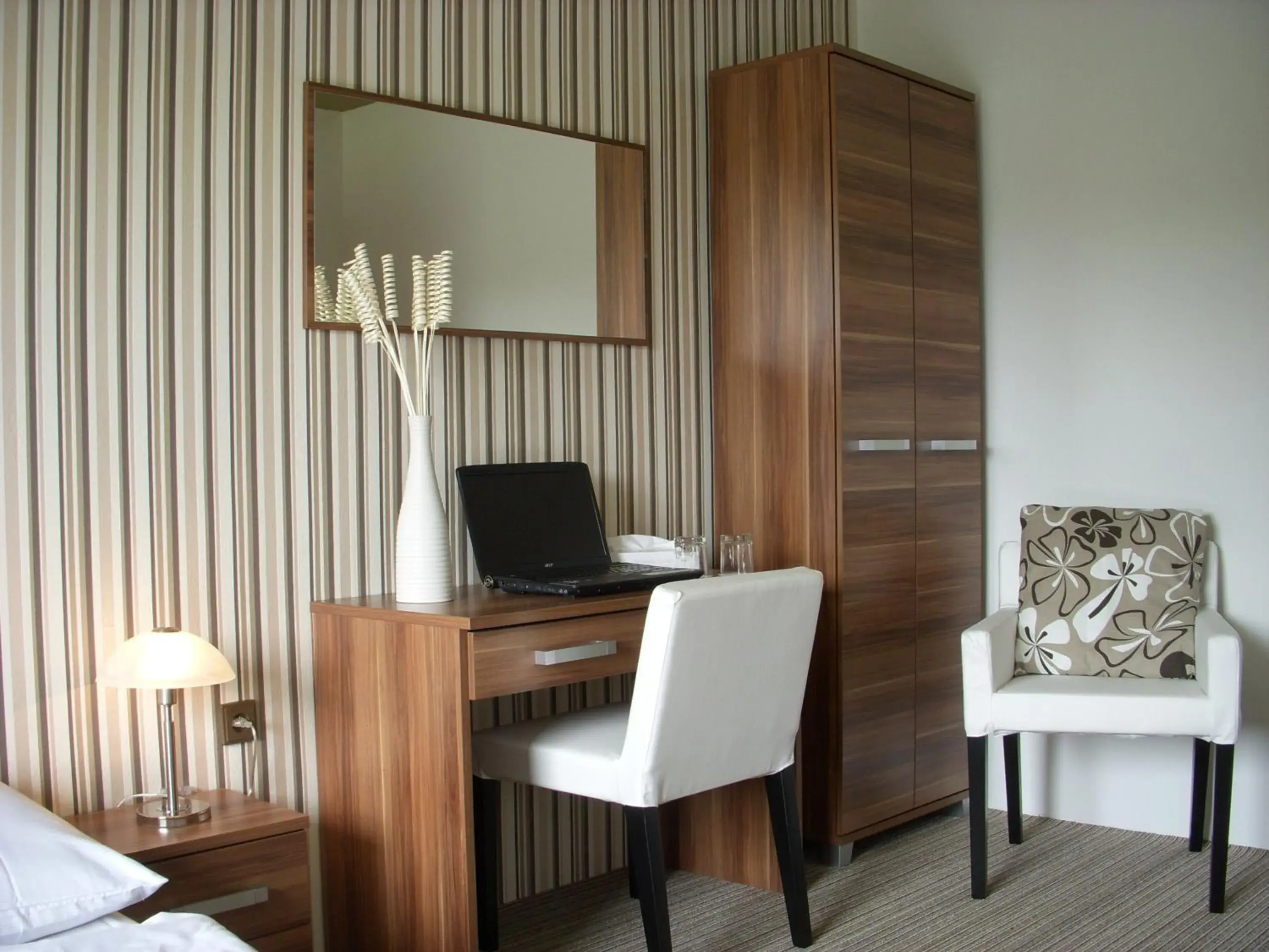 Deluxe Two-Bedroom Family Suite in Rezidence Fami Deluxe Design Deluxe Two-Bedroom Family Suite in Rezidence Fami Deluxe Design
