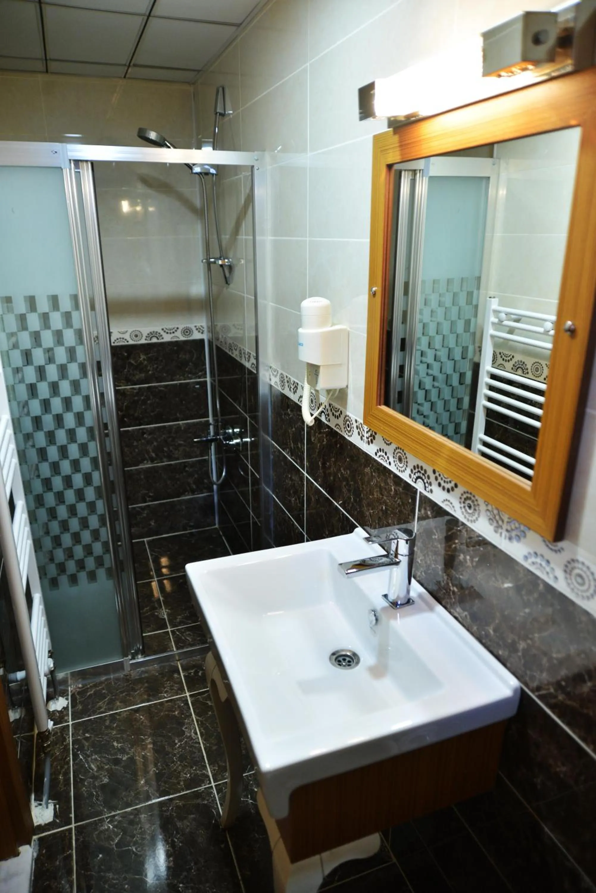 Toilet in Uluhan Hotel