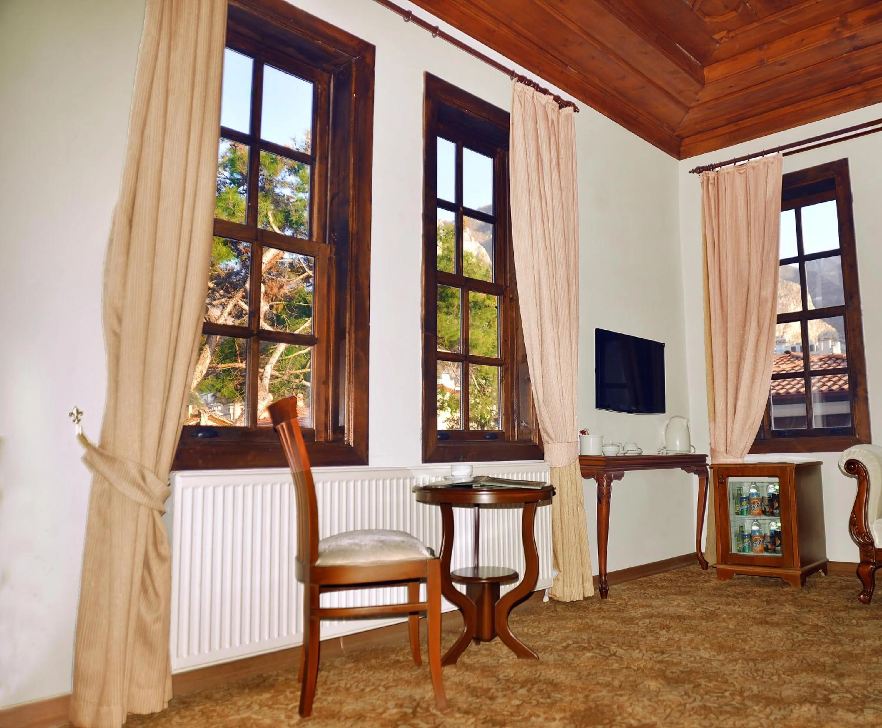 Photo of the whole room in Uluhan Hotel