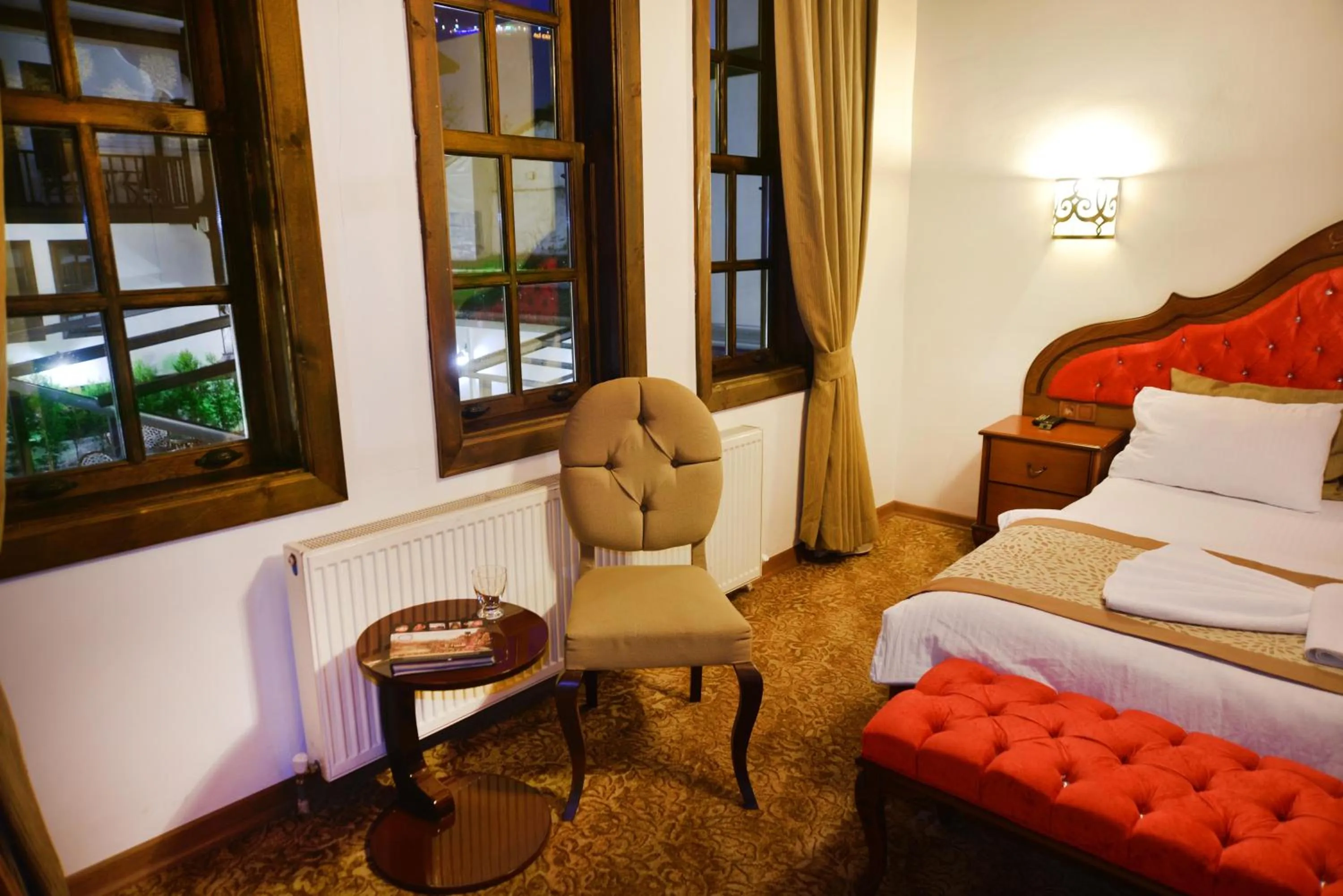 Photo of the whole room in Uluhan Hotel