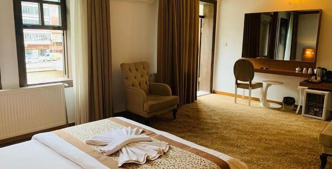 Photo of the whole room, Bed in Uluhan Hotel