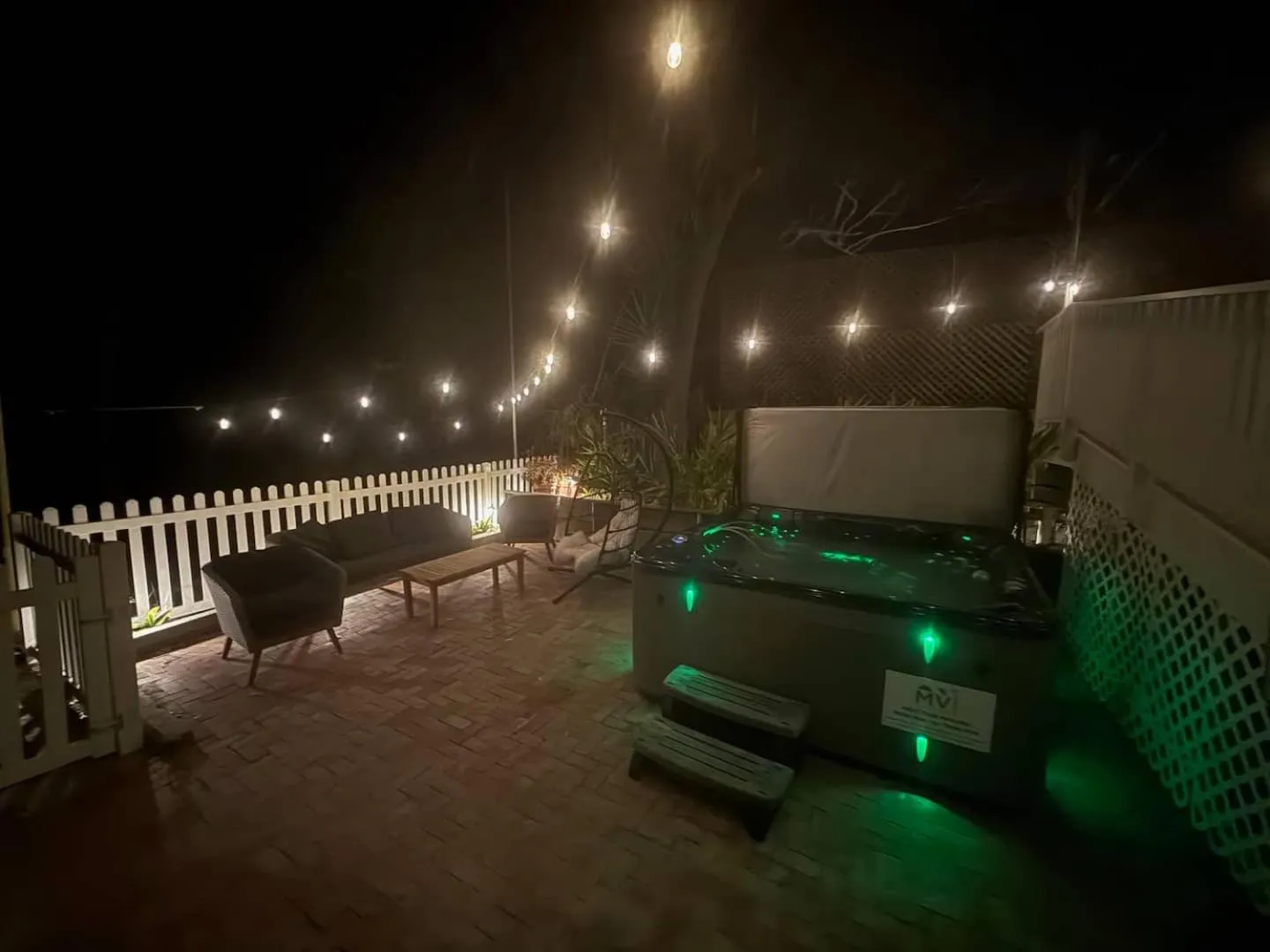 Catalina 3 bedrooms with Hot Tub & Golf Cart