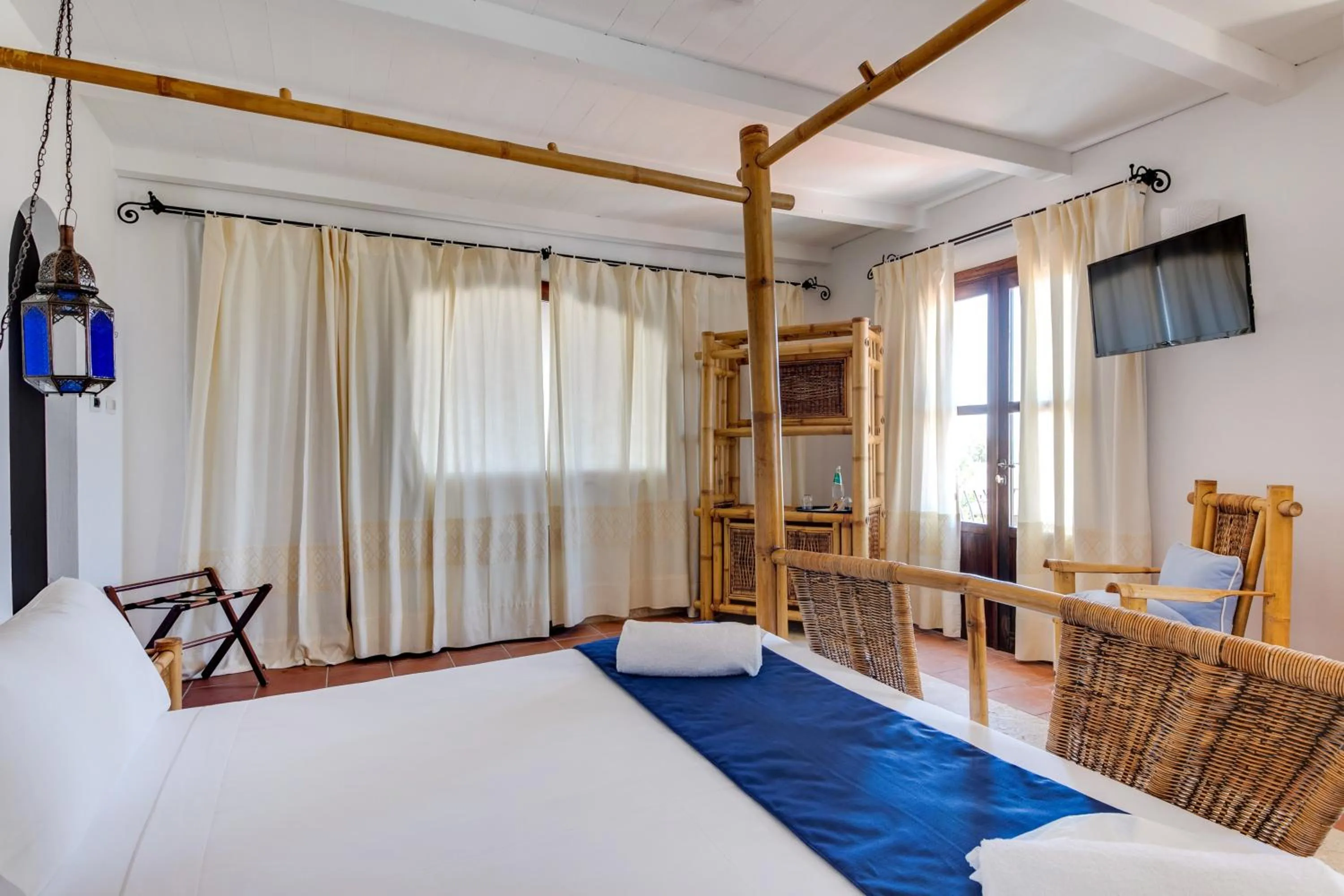 Photo of the whole room, Bed in Phi Hotel Sighientu