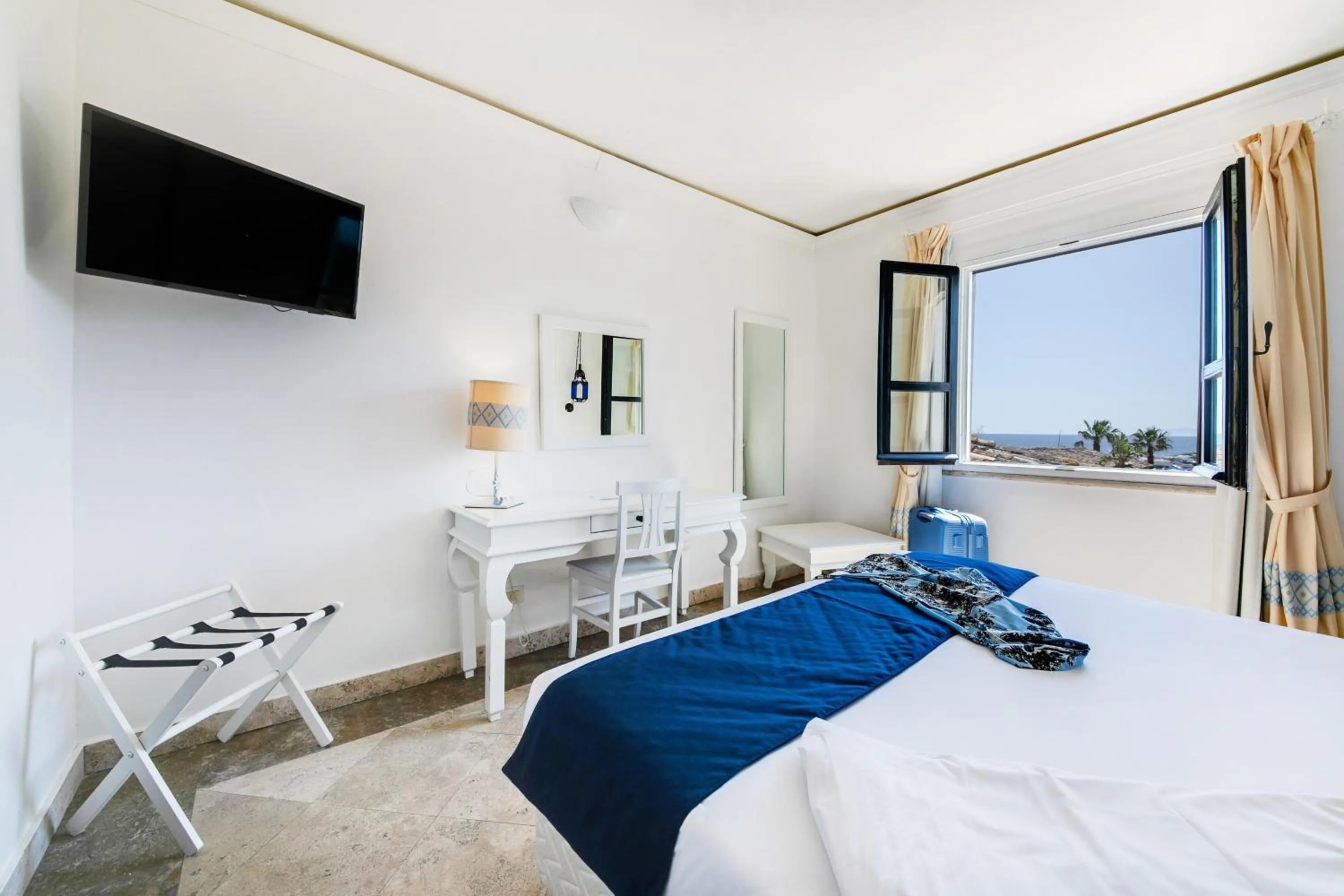 Photo of the whole room, Bed in Phi Hotel Sighientu