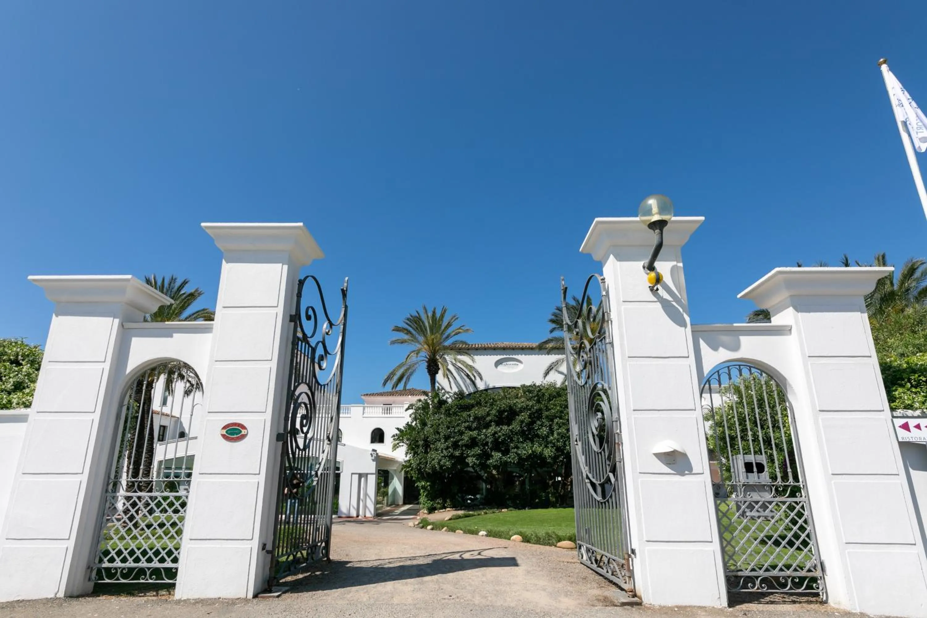 Property building in Phi Hotel Sighientu