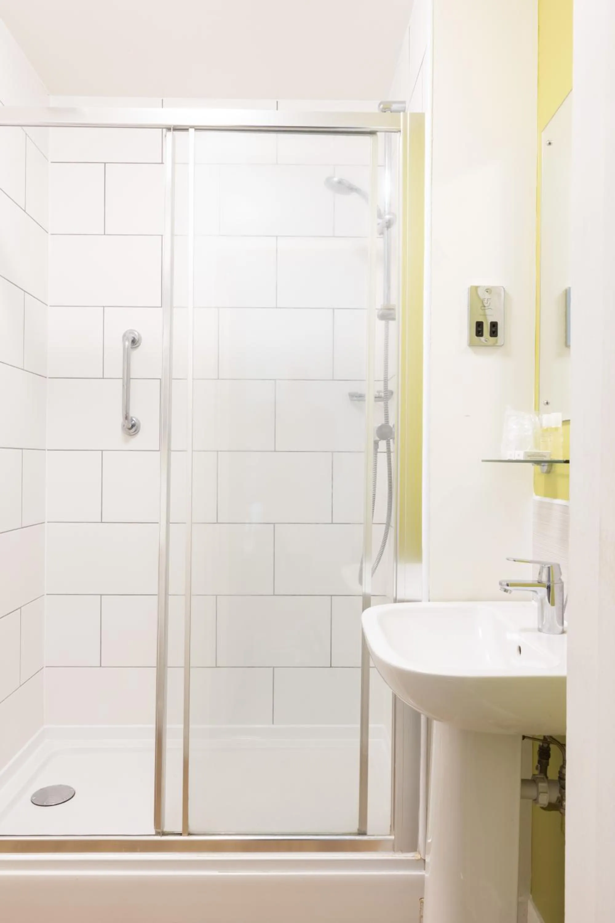 Bathroom in The Burlington Hotel