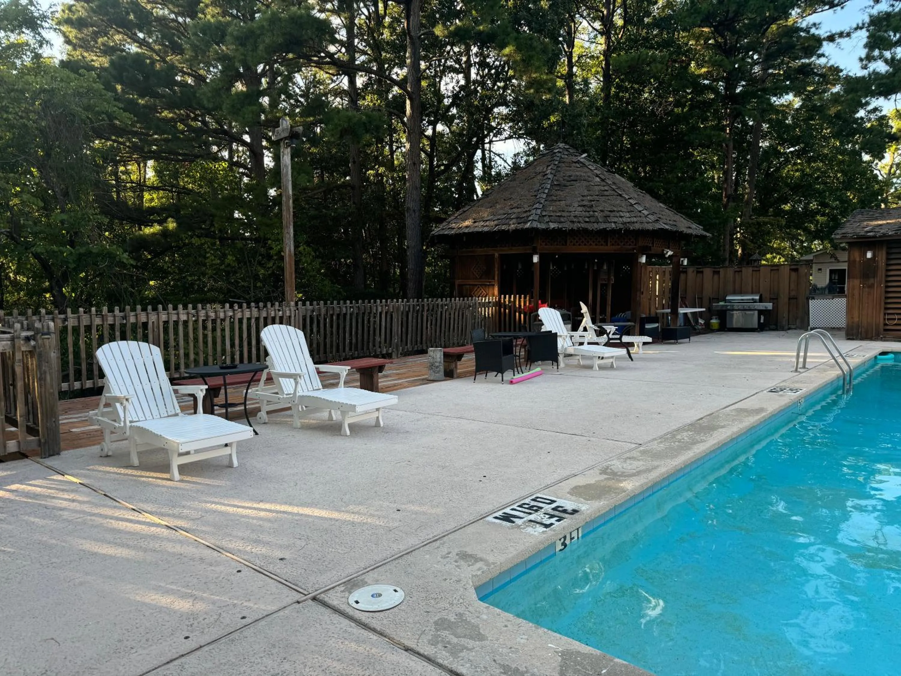 Swimming pool in Eureka Springs Heritage Motel