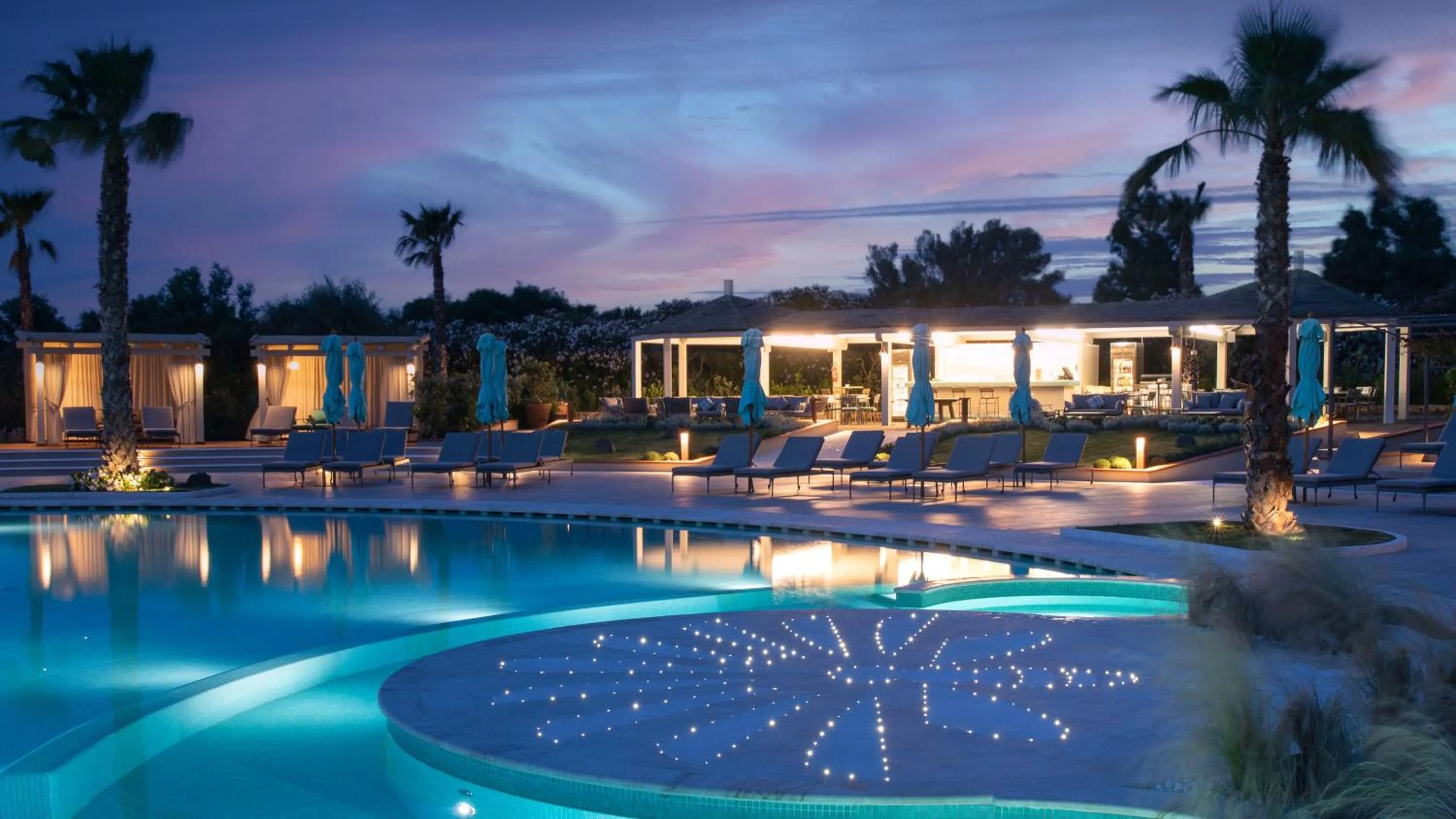 Swimming pool in Hotel Abi d'Oru