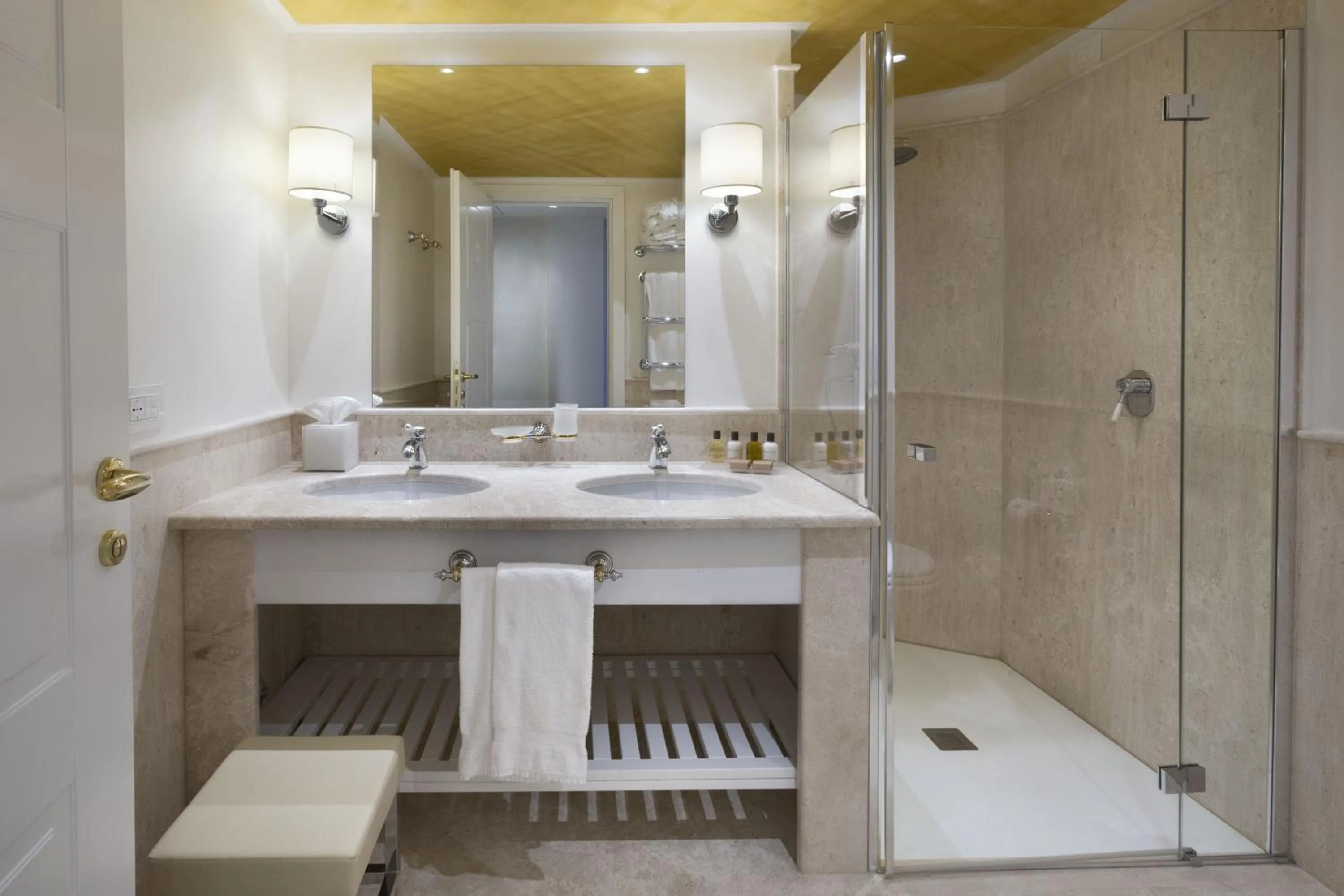 Bathroom in Hotel Abi d'Oru