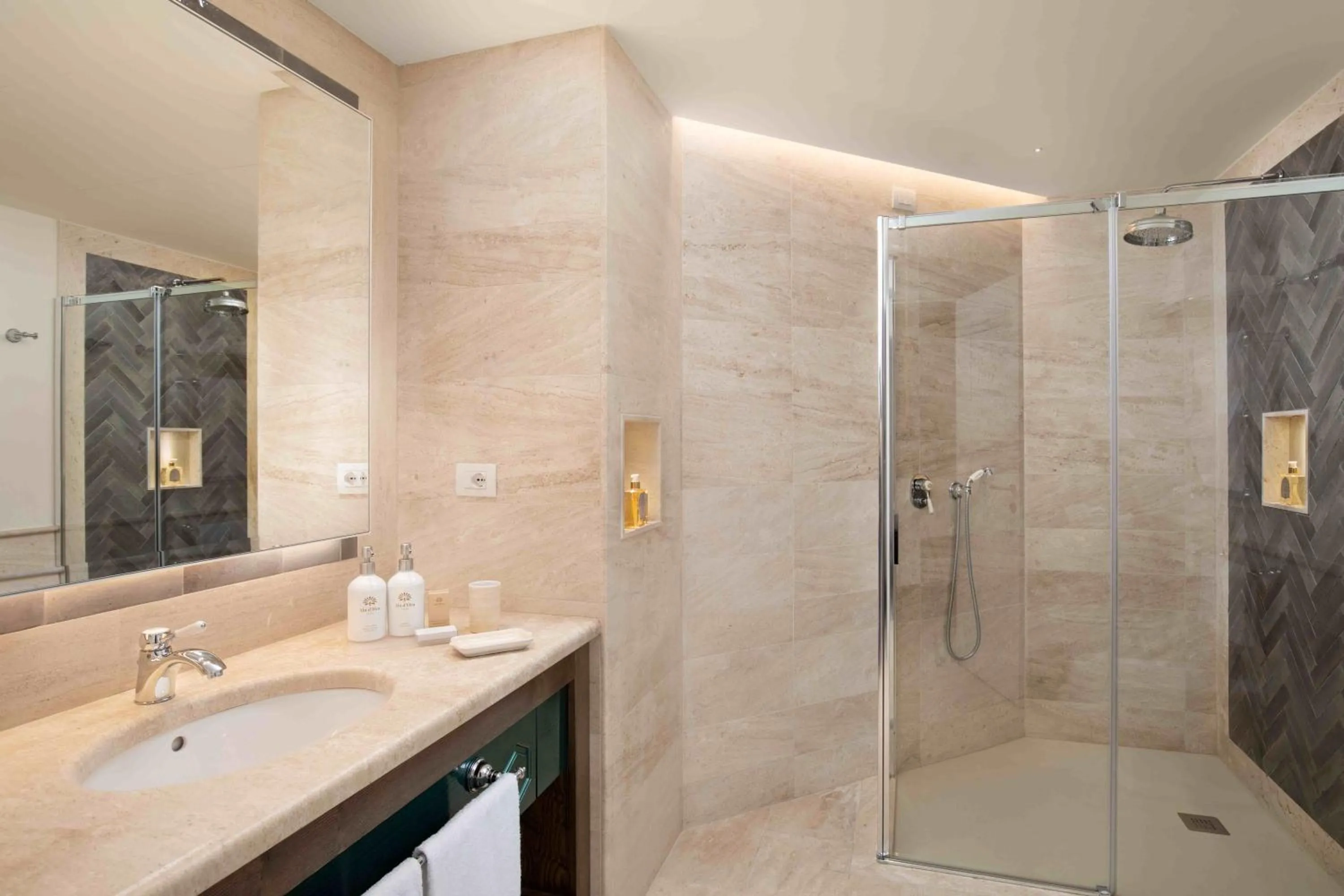 Bathroom in Hotel Abi d'Oru