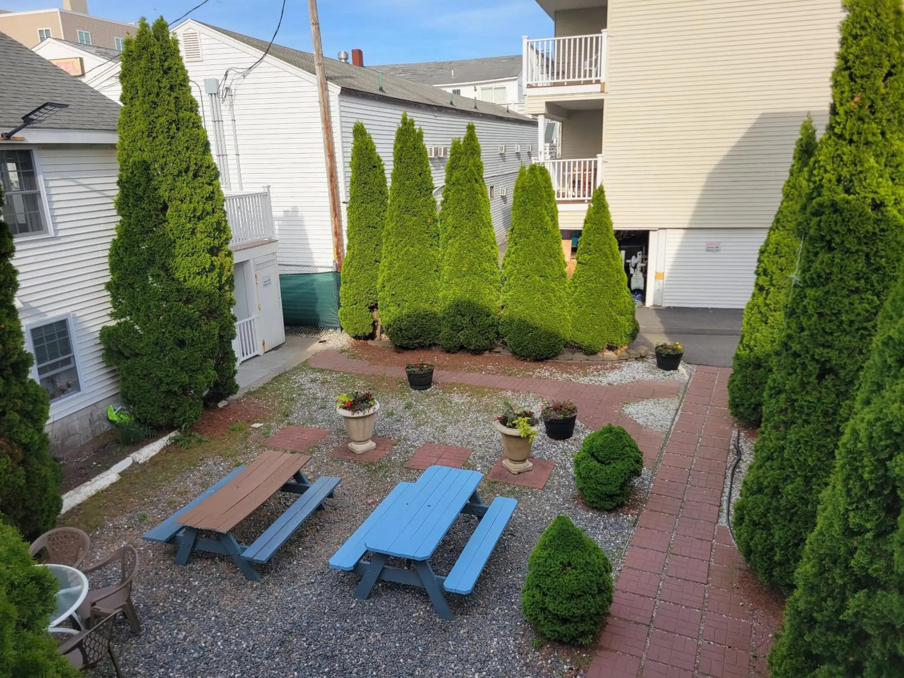 Property building in Ships Inn Property building in Ships Inn