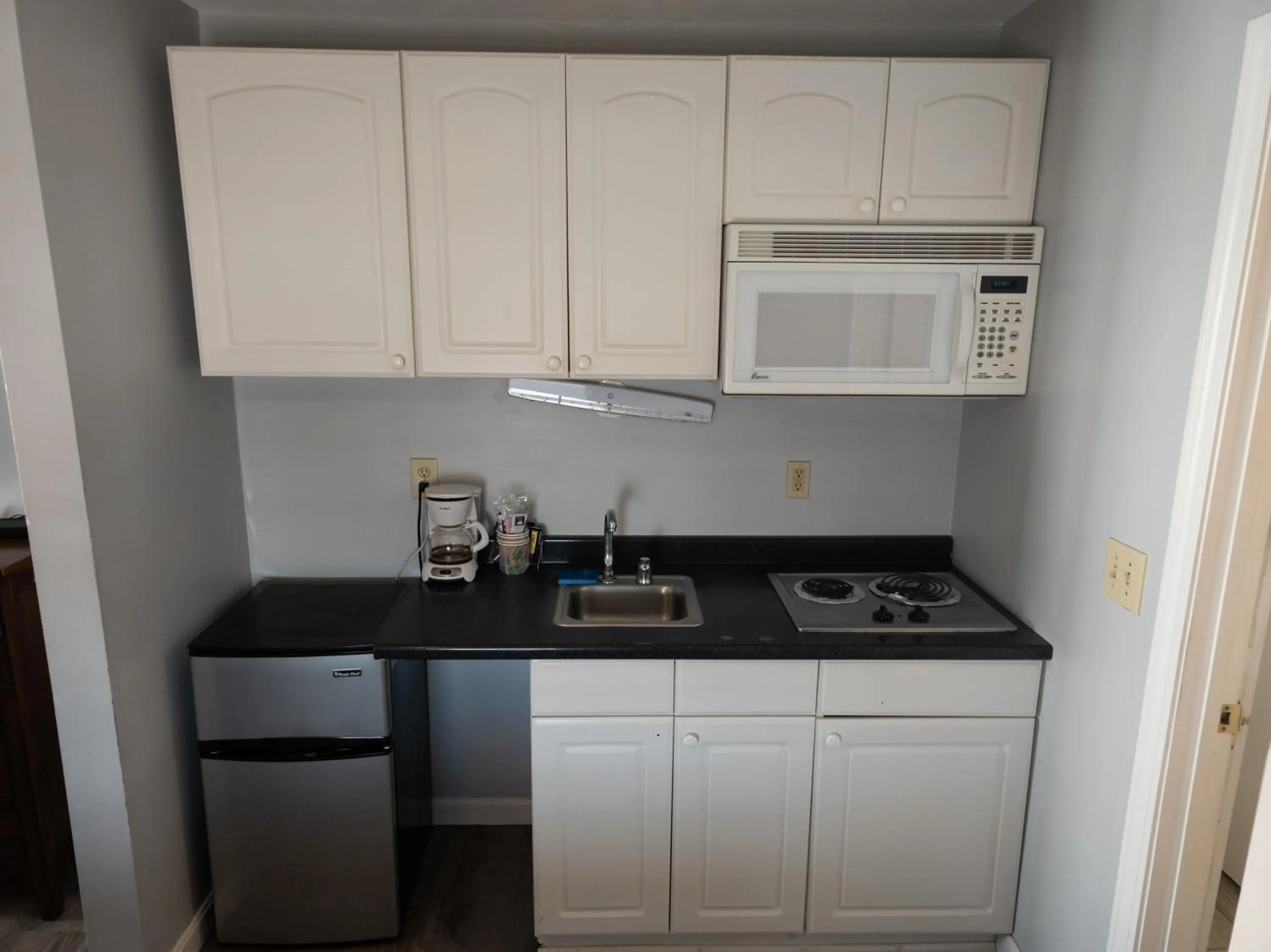 Kitchen or kitchenette in Ships Inn