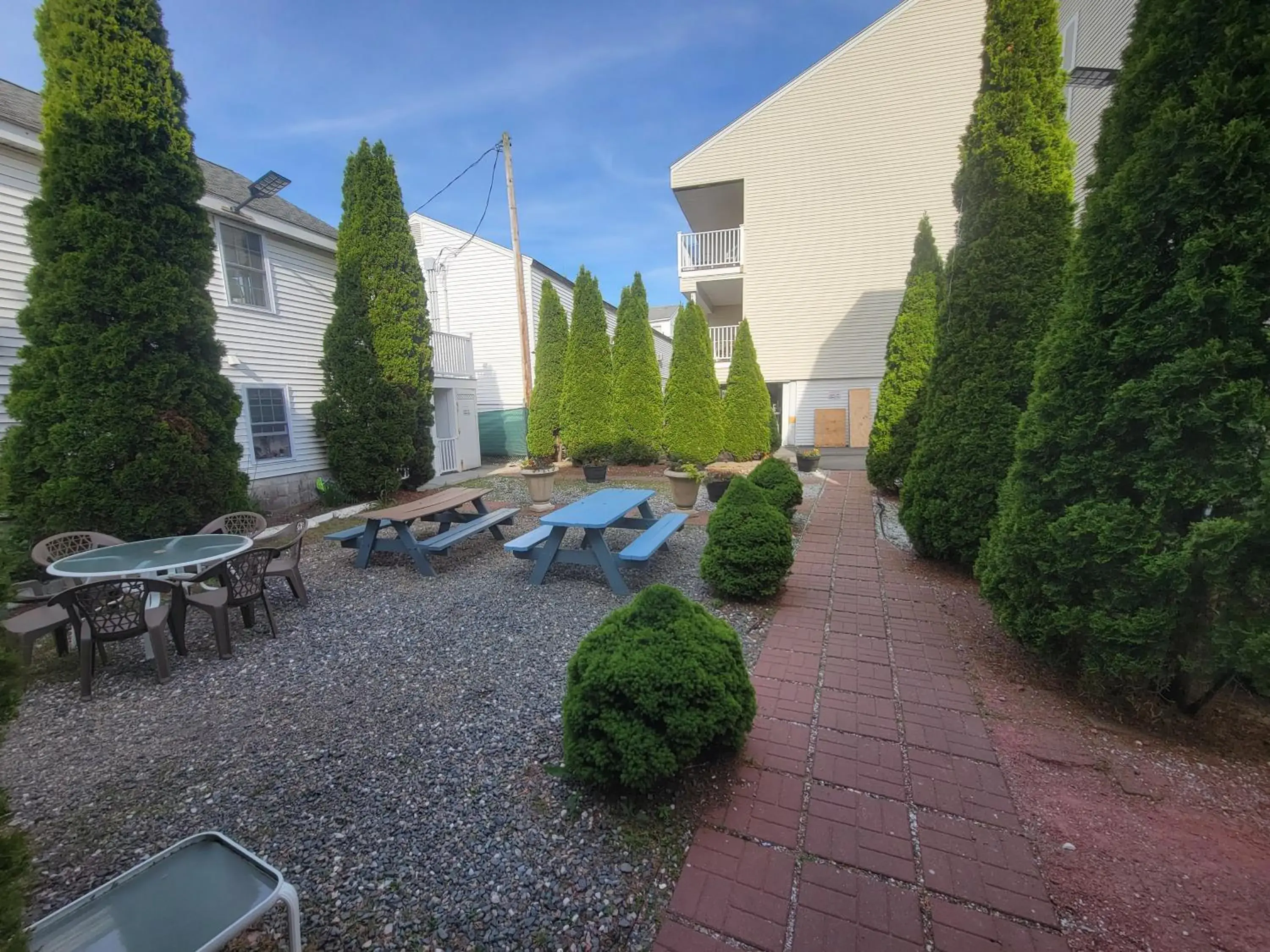 Property building in Ships Inn Property building in Ships Inn