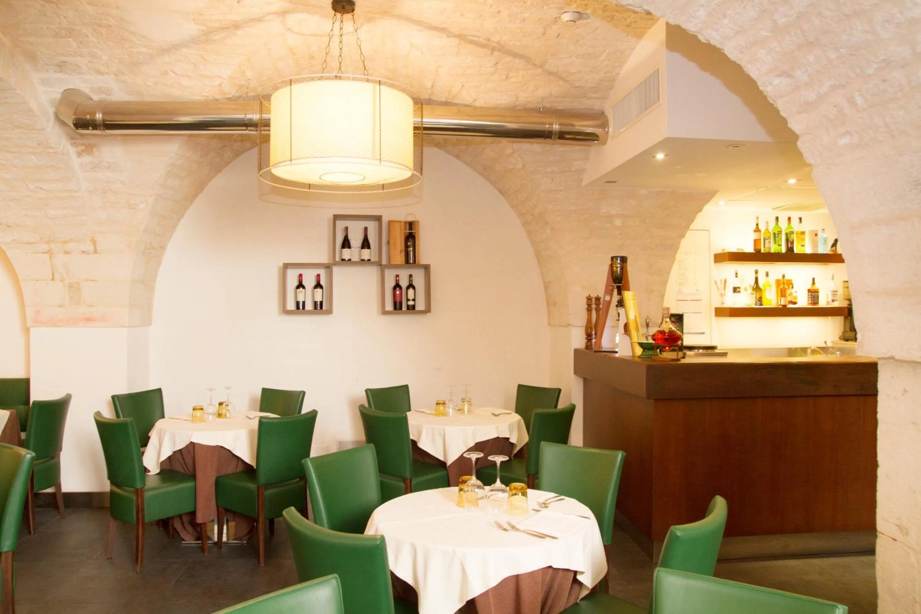 Restaurant/places to eat in Hotel Lanzillotta