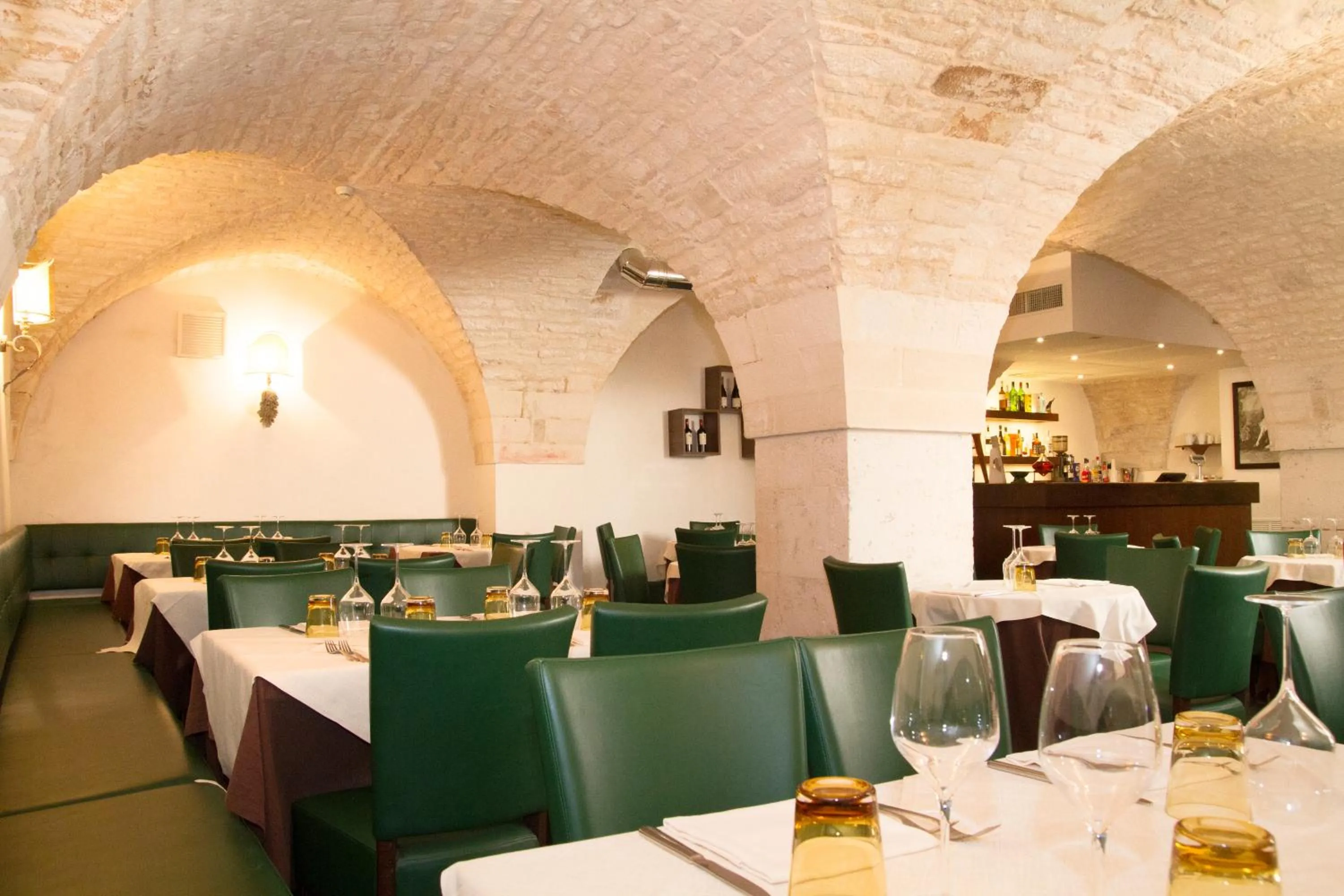 Restaurant/places to eat in Hotel Lanzillotta