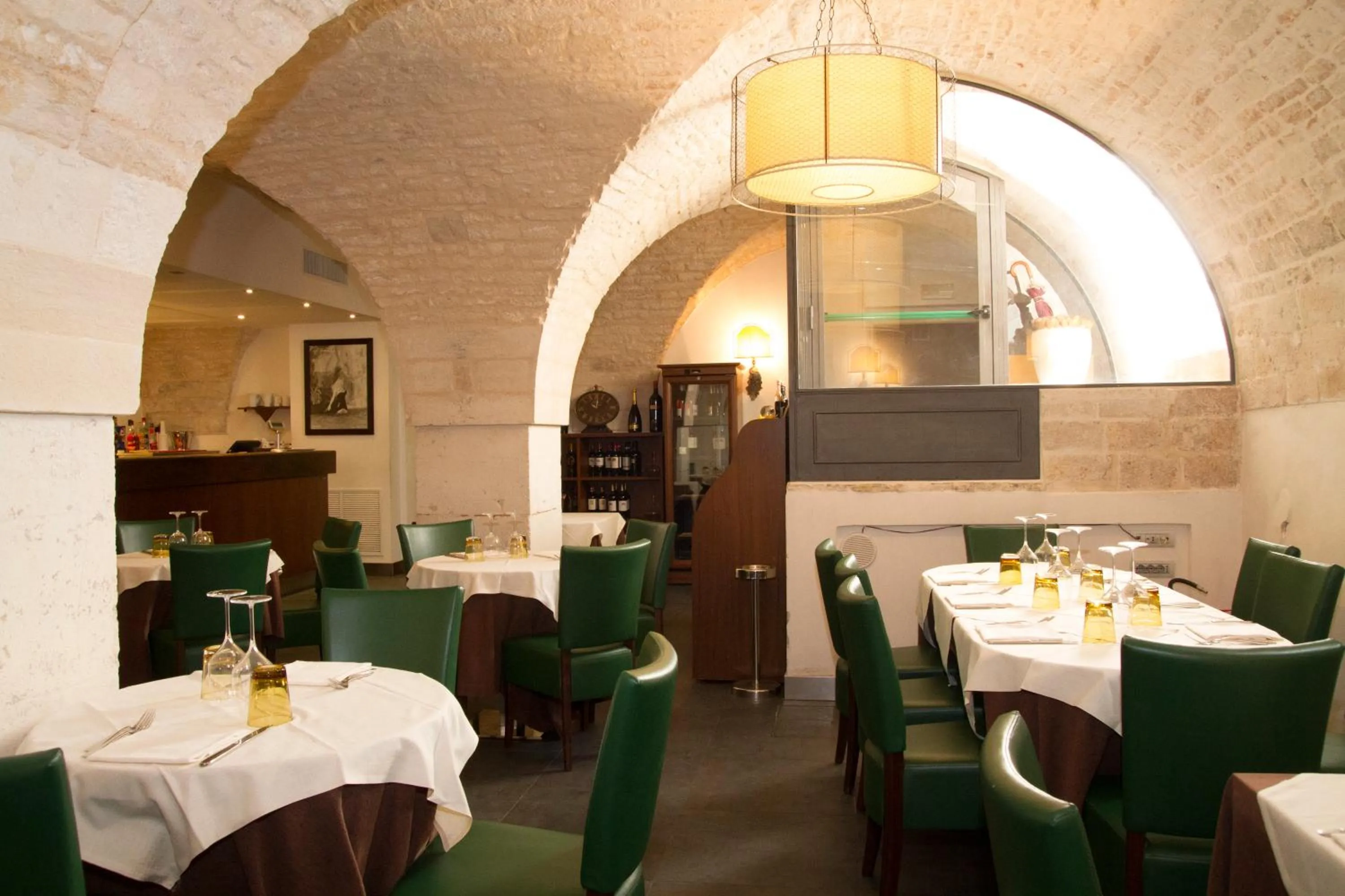 Restaurant/places to eat in Hotel Lanzillotta