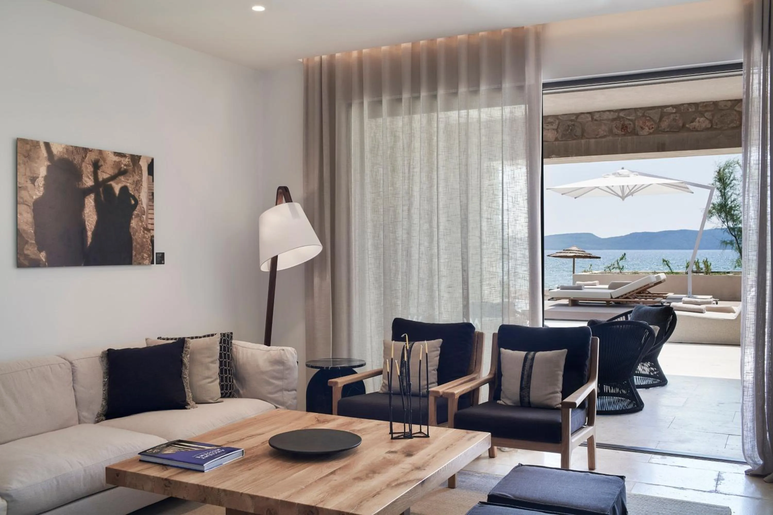 Beach in W Costa Navarino