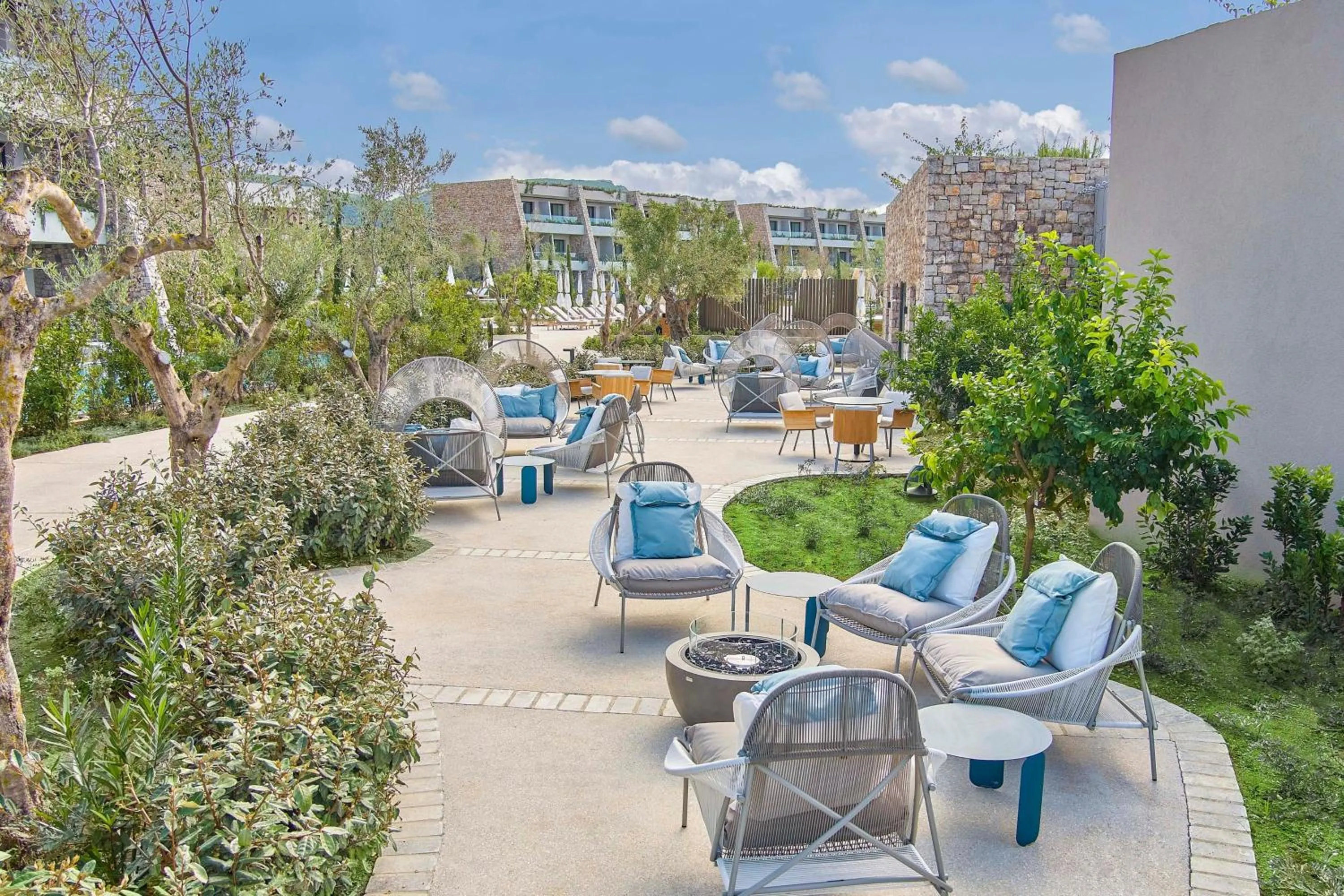 Restaurant/places to eat in W Costa Navarino