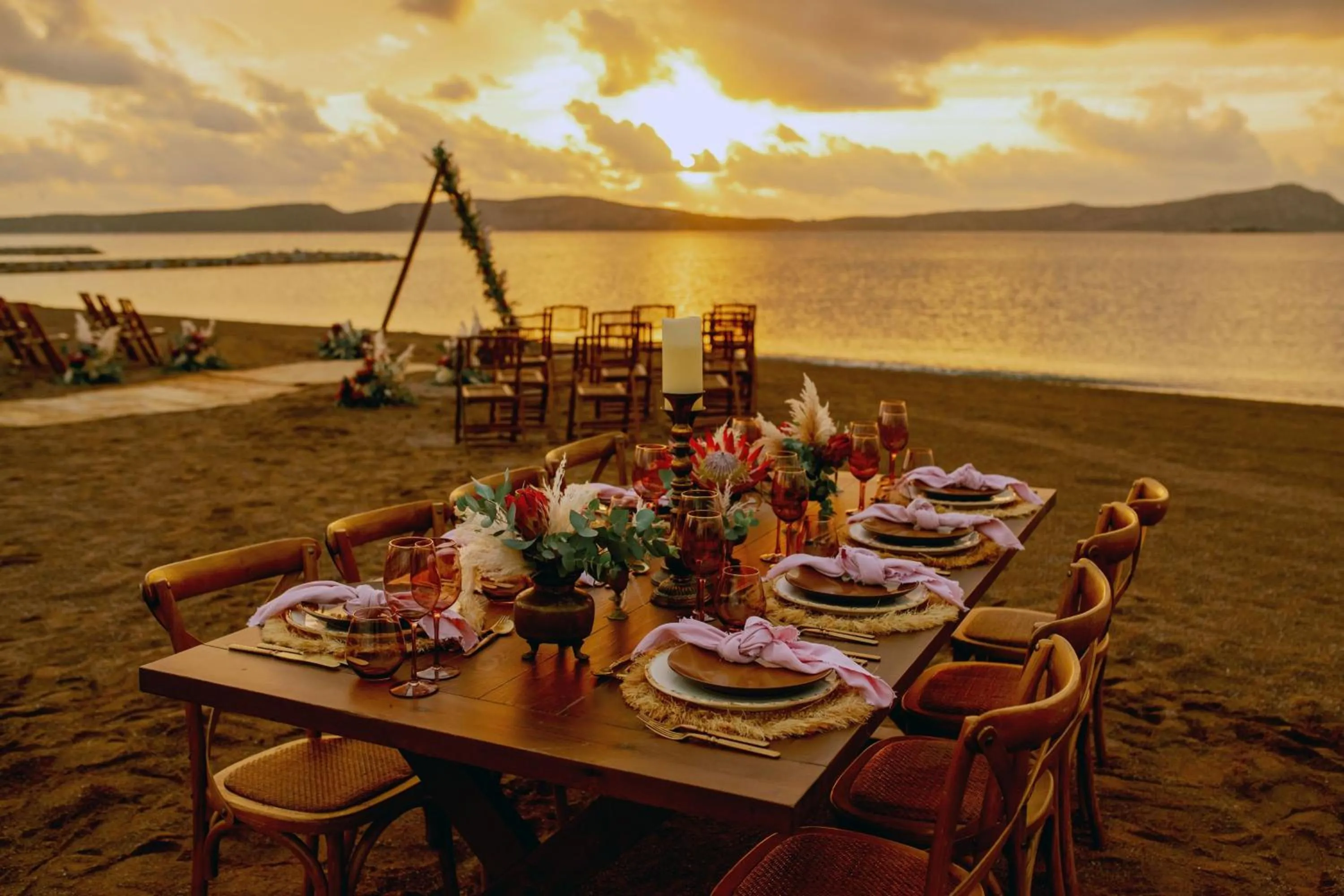 Beach in W Costa Navarino