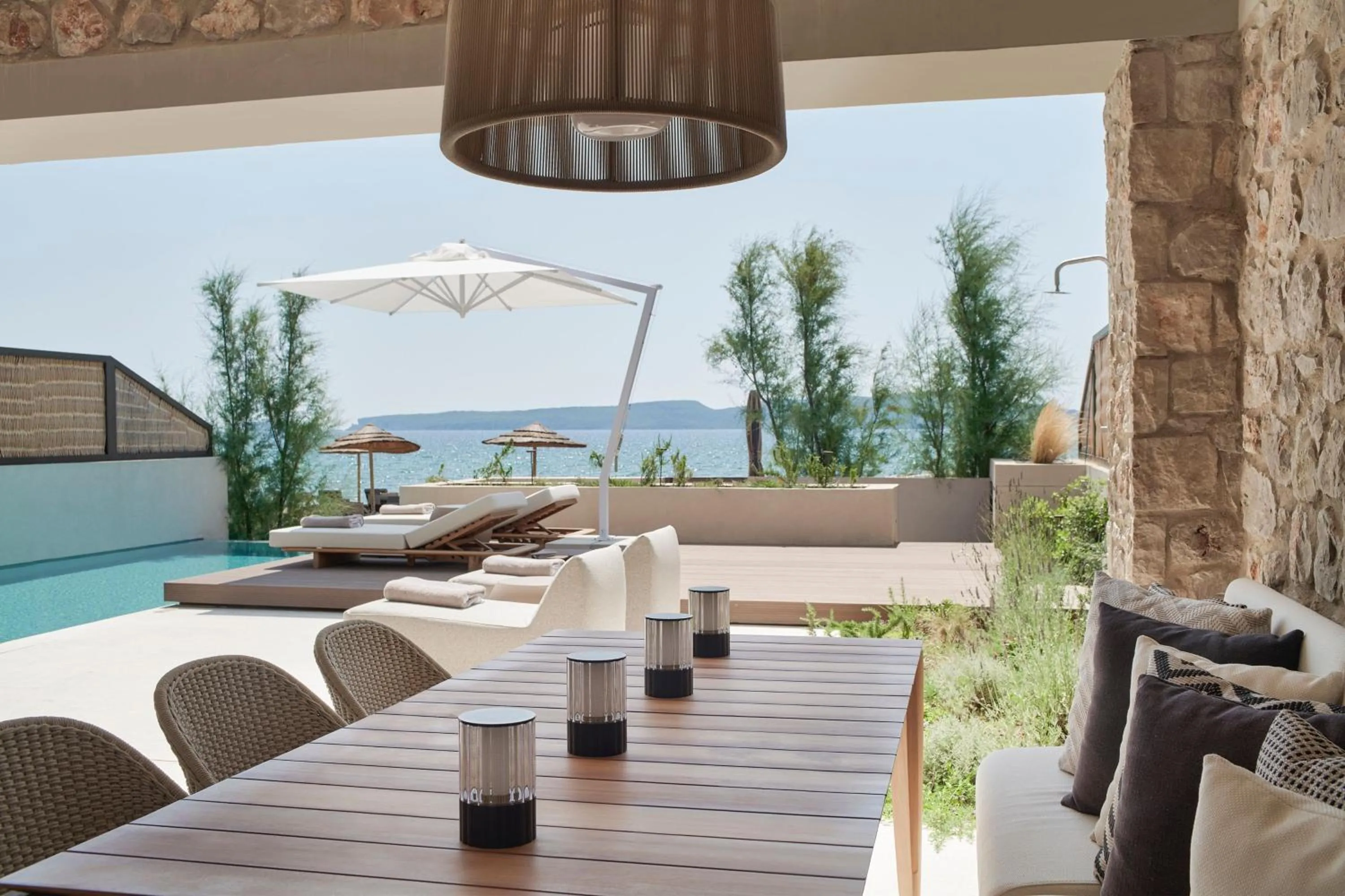 Beach in W Costa Navarino