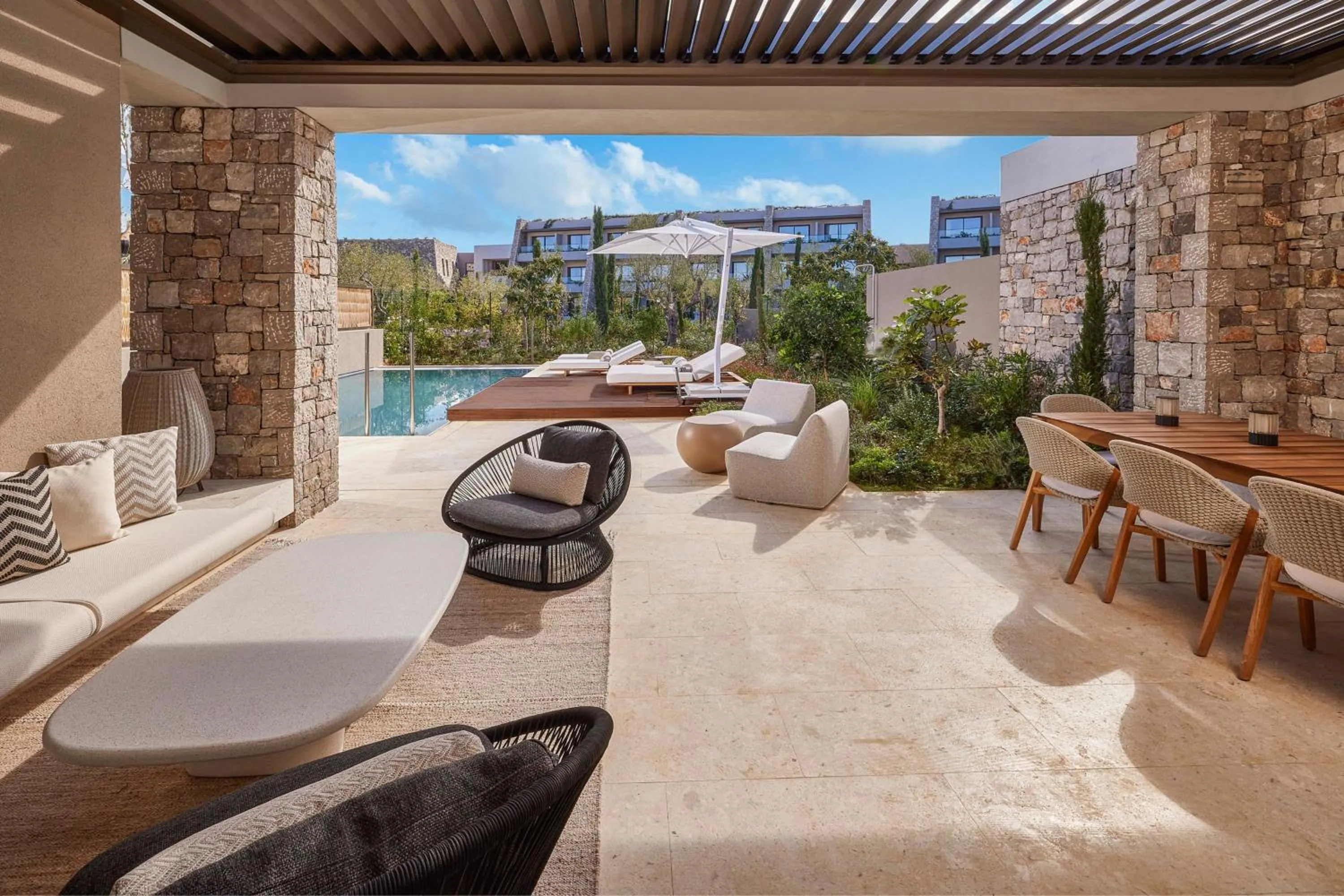 Property building in W Costa Navarino