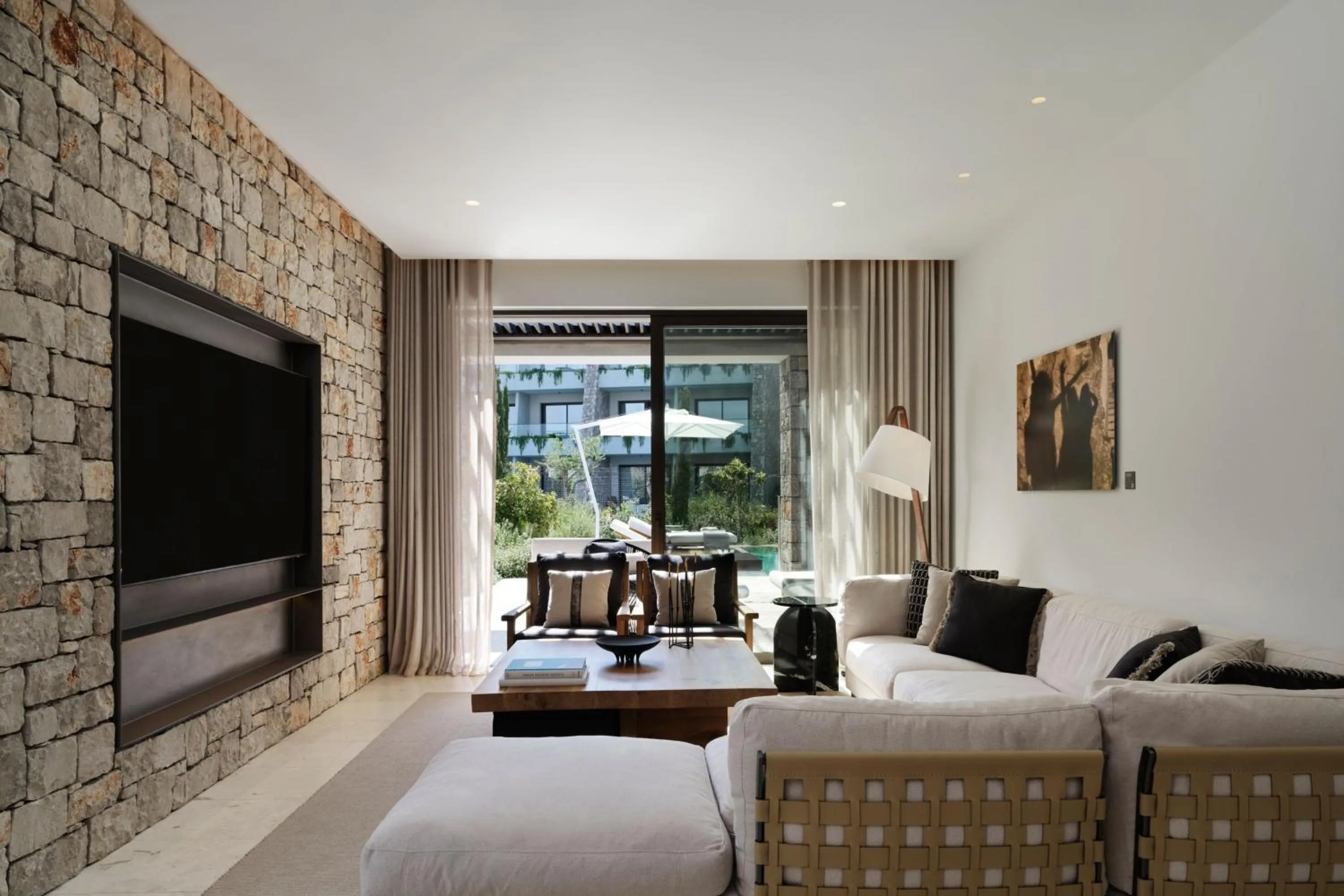 Living room, Bed in W Costa Navarino