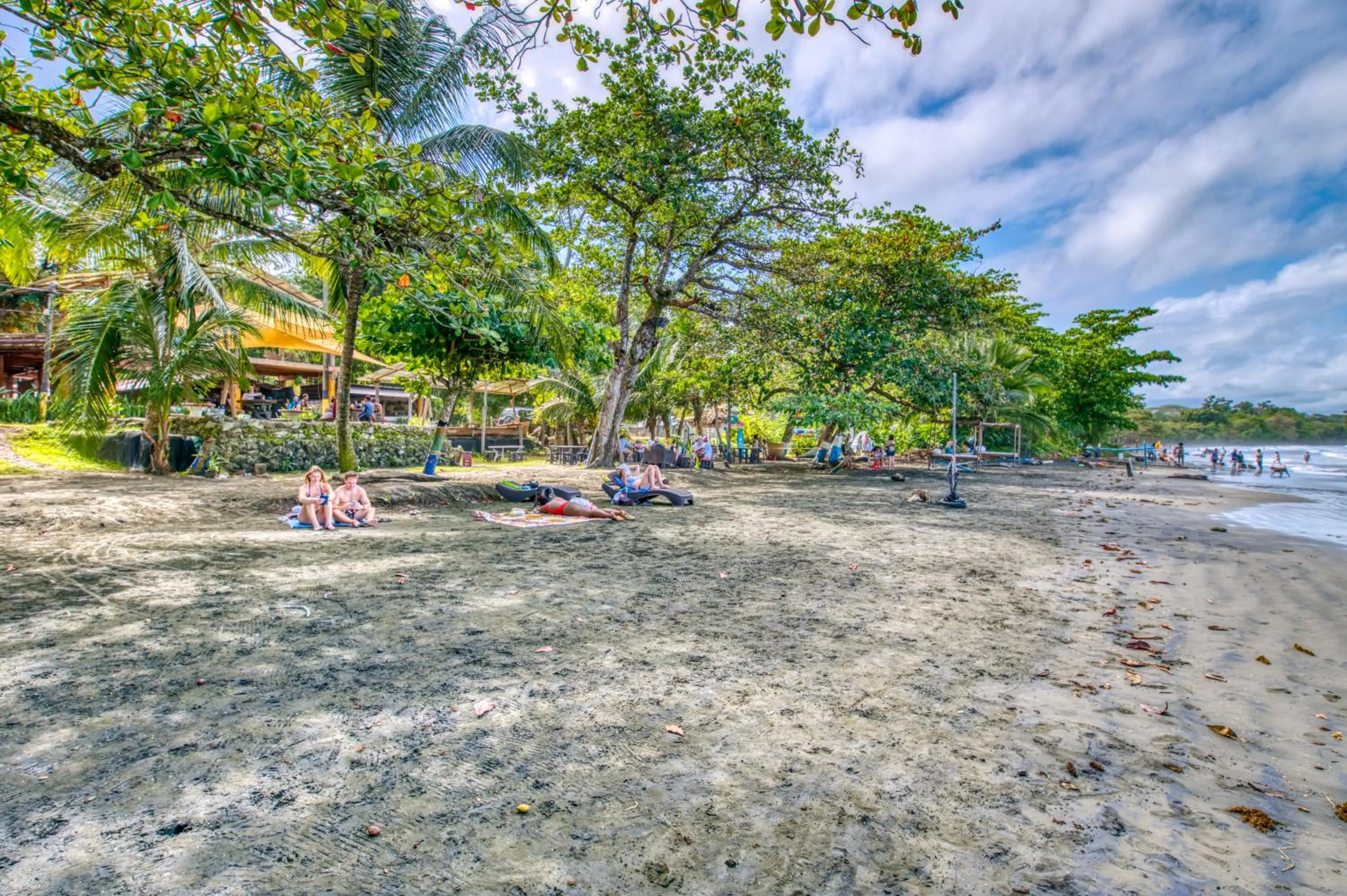 Beach in Atlantida Lodge Cahuita