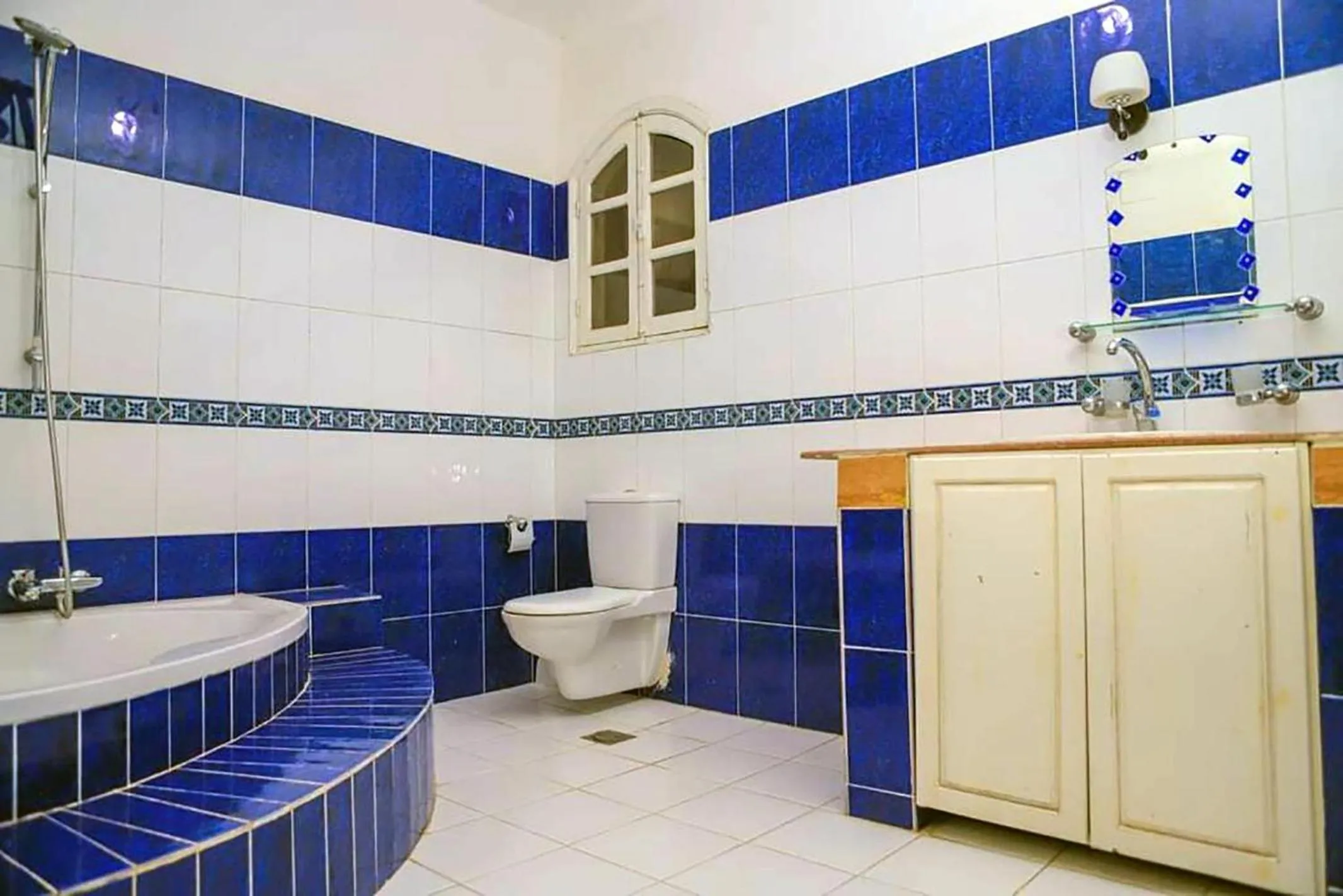 Shower in Orient star hotel luxor